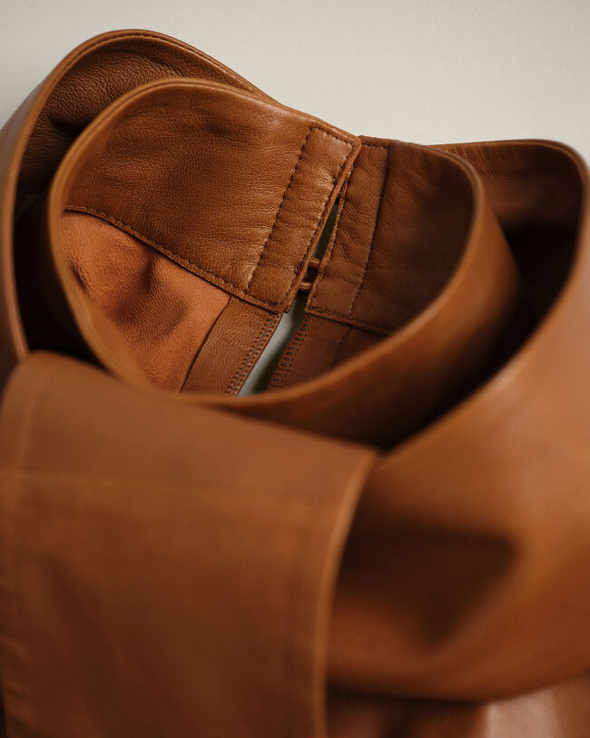 Wrangler x GANT læderskjorte med bindebånd