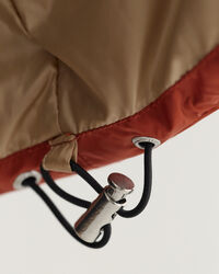 Skinnende pufferjakke