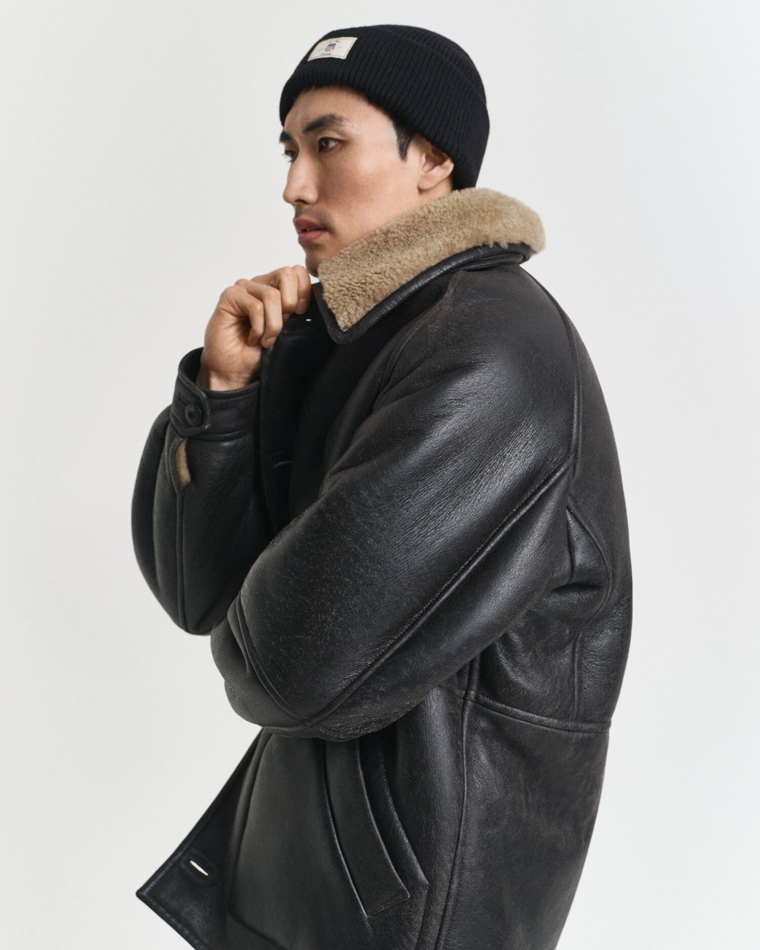 Ribstrikket beanie af bomuldsblanding