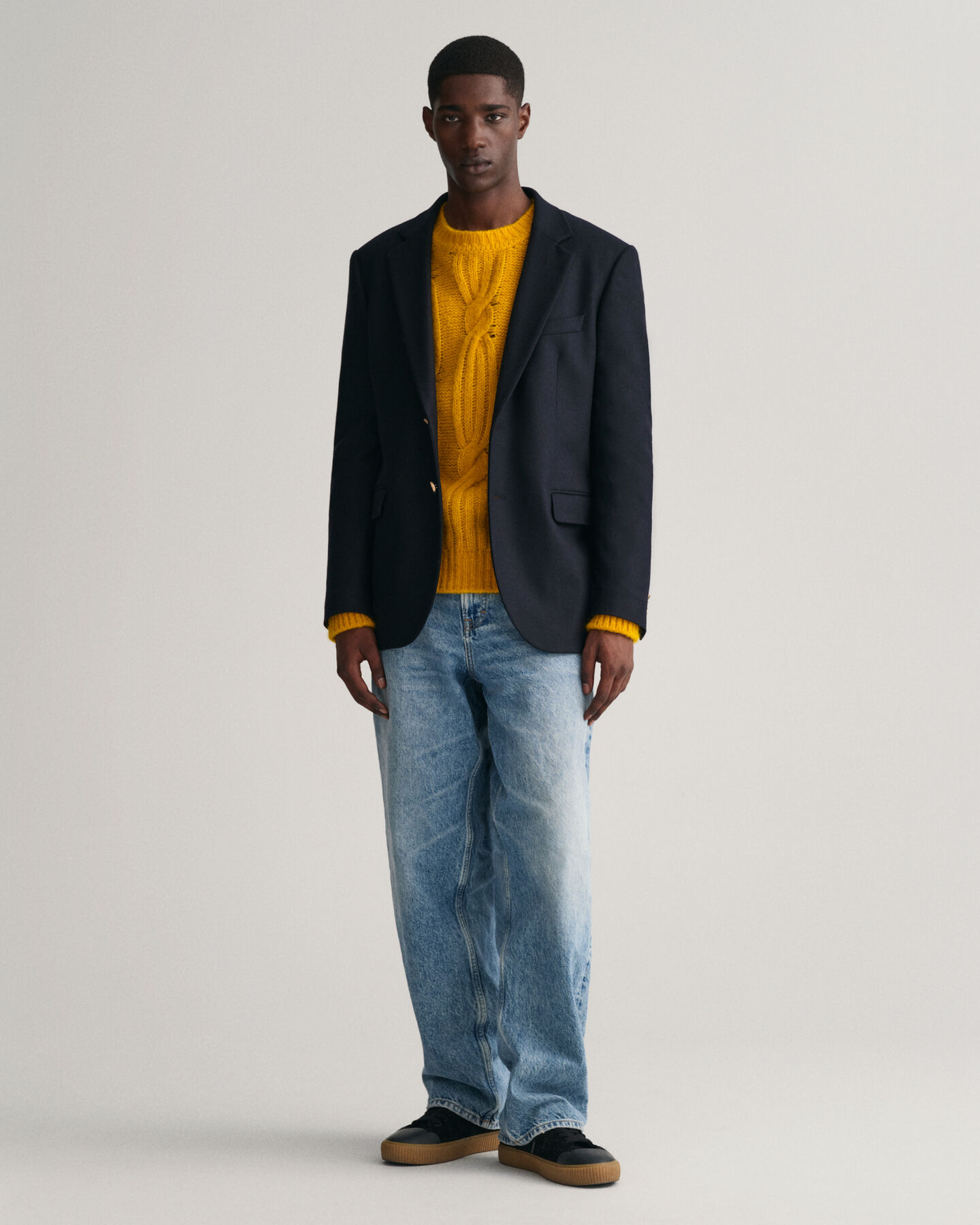 Dunet crewneck sweater med kabelstrik