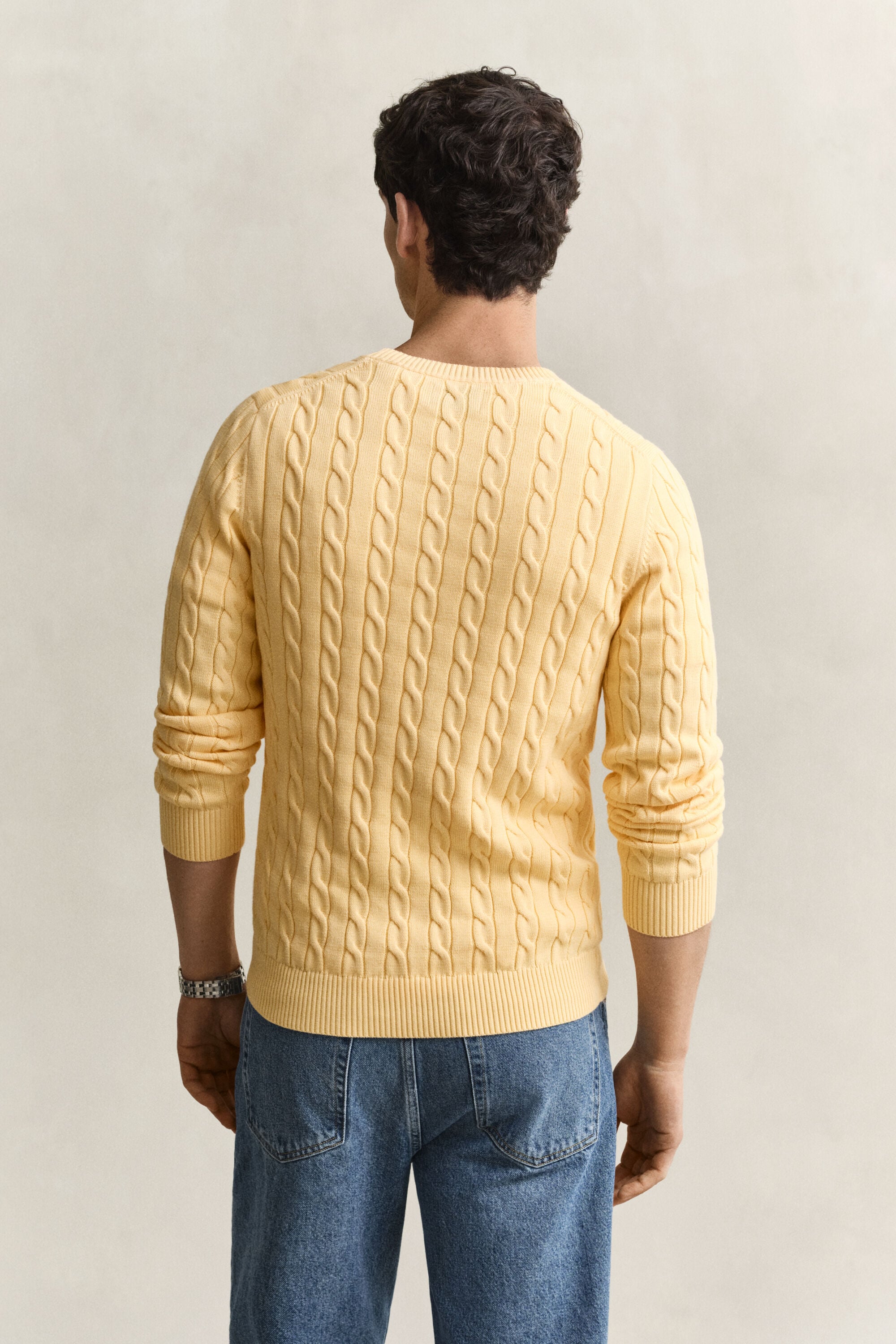 Crewneck sweater af bomuld med kabelstrik