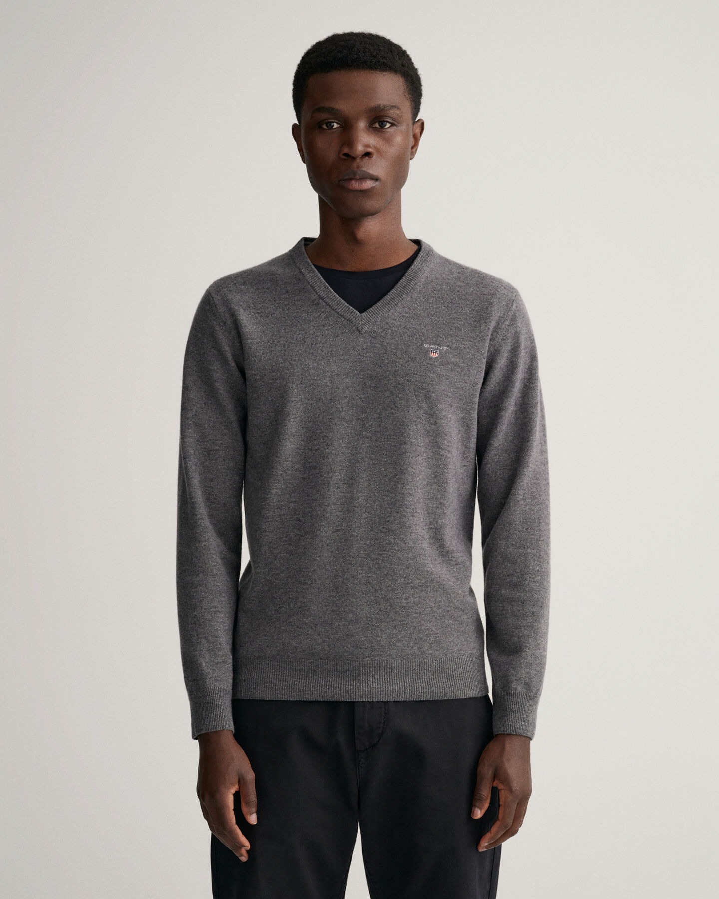 Sweater med V-hals af ekstra fin lammeuld