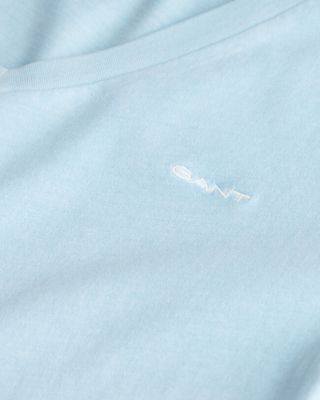 Sunfaded T-shirt med V-hals