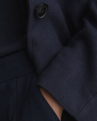 Fluid frakke af h&oslash;rblanding med b&aelig;lte