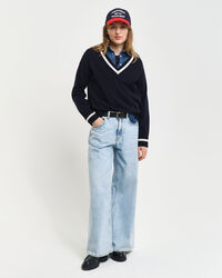 Kontrastfarvet sweater med V-hals af ekstra fin lammeuld