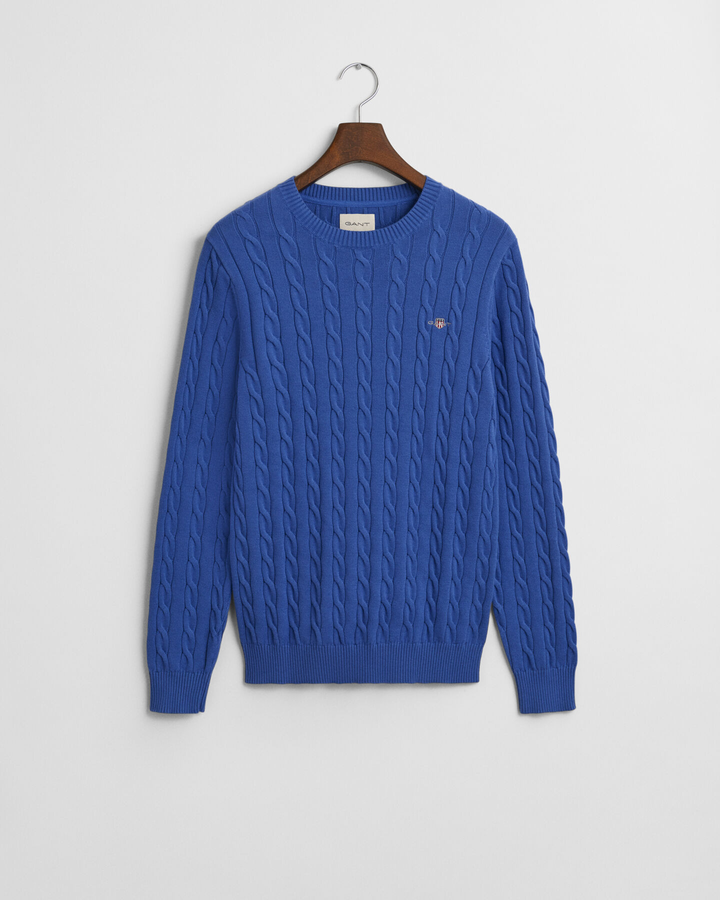 Crewneck sweater af bomuld med kabelstrik