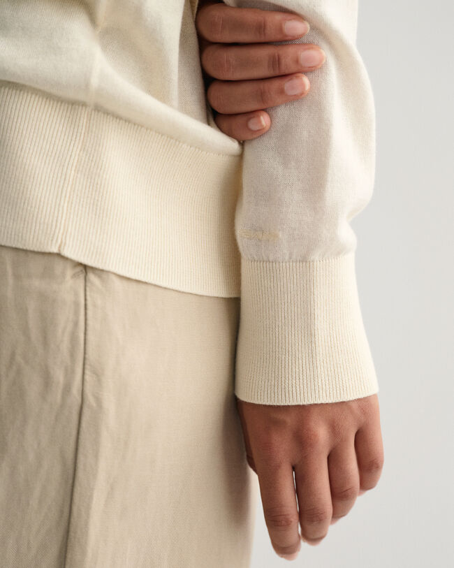 Fint strikket sweater med V-hals