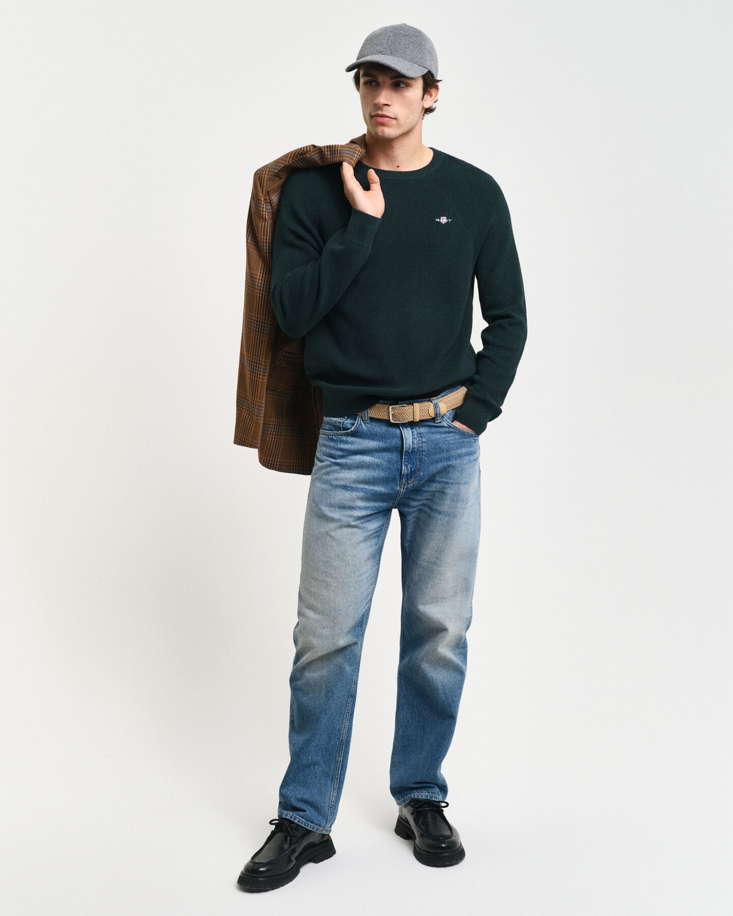 Ribstrikket crewneck sweater af bomuld og uld