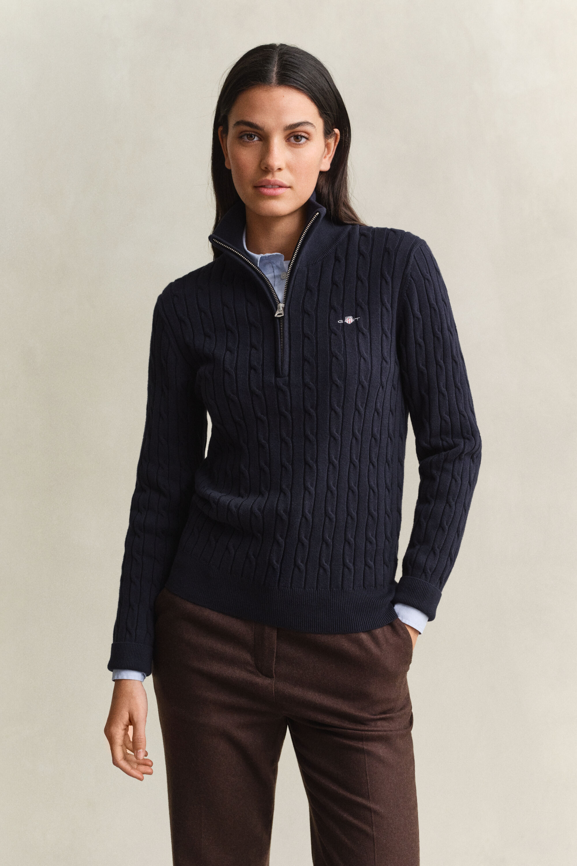 Kabelstrikket sweater med stræk og halv lynlås