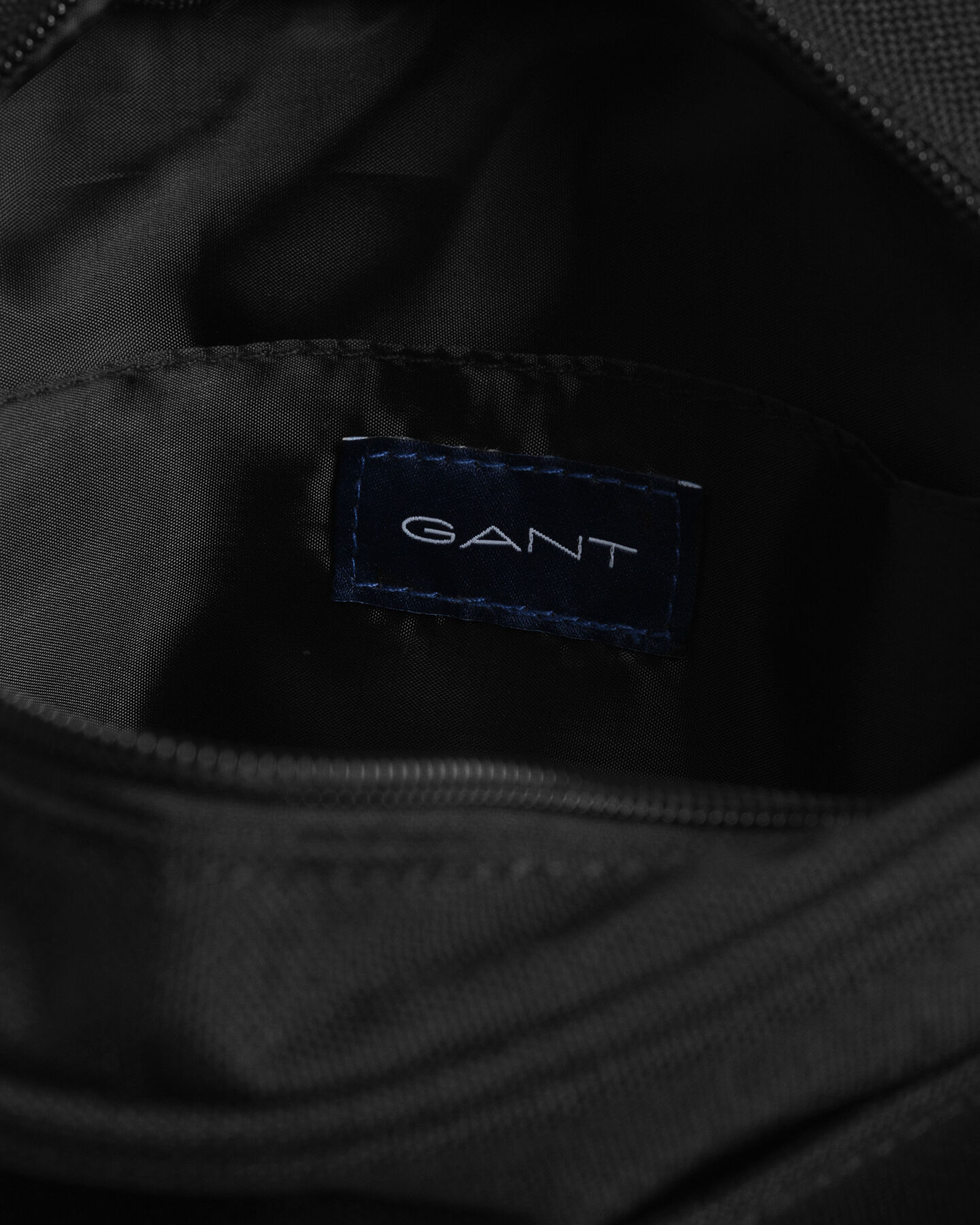 Essential skuldertaske