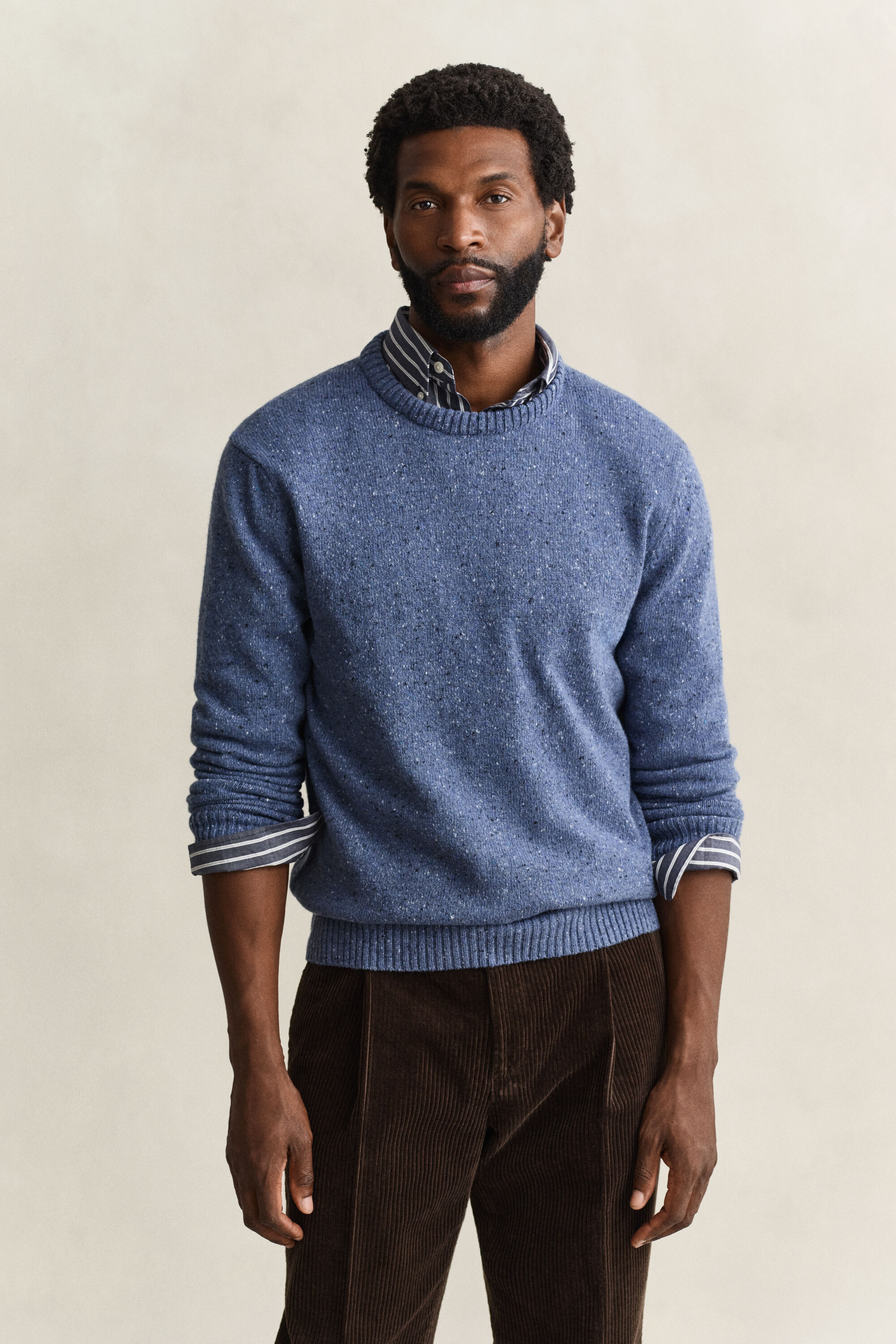 Sweater med crewneck og nister i uldblanding