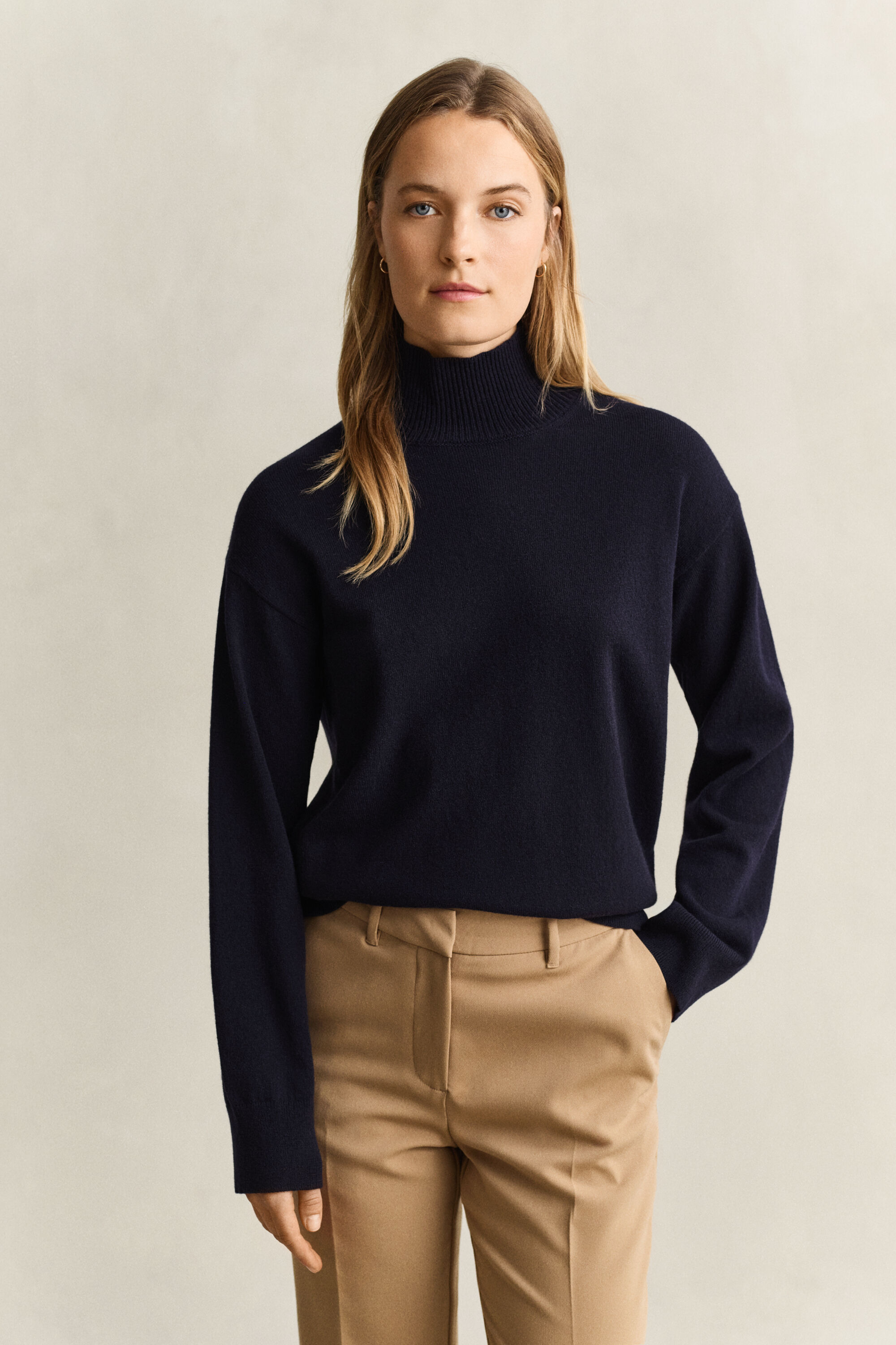 Sweater med mock-neck i luksuriøs lammeuld