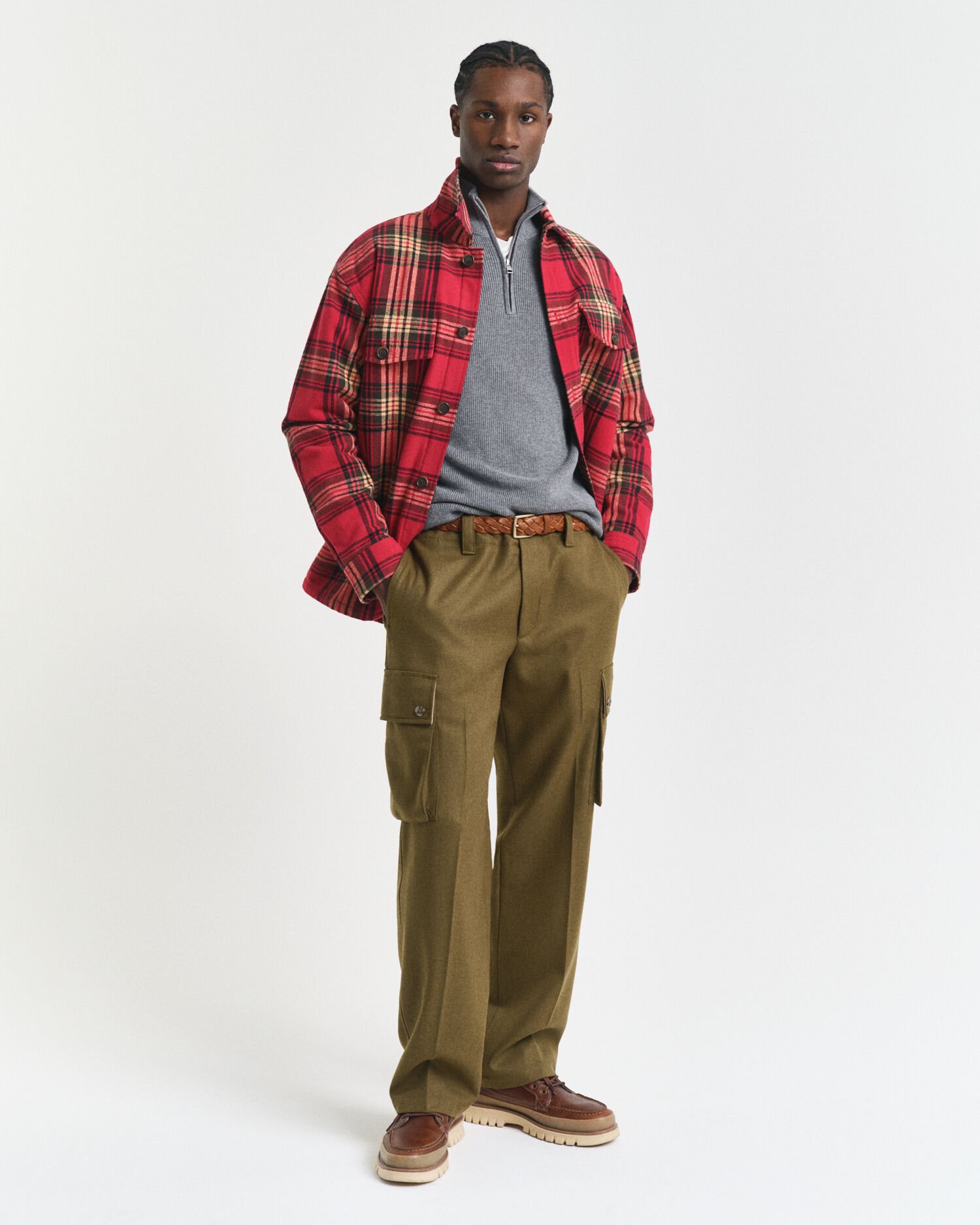 Ribstrikket sweater af bomuld og merinould med halv lynlås