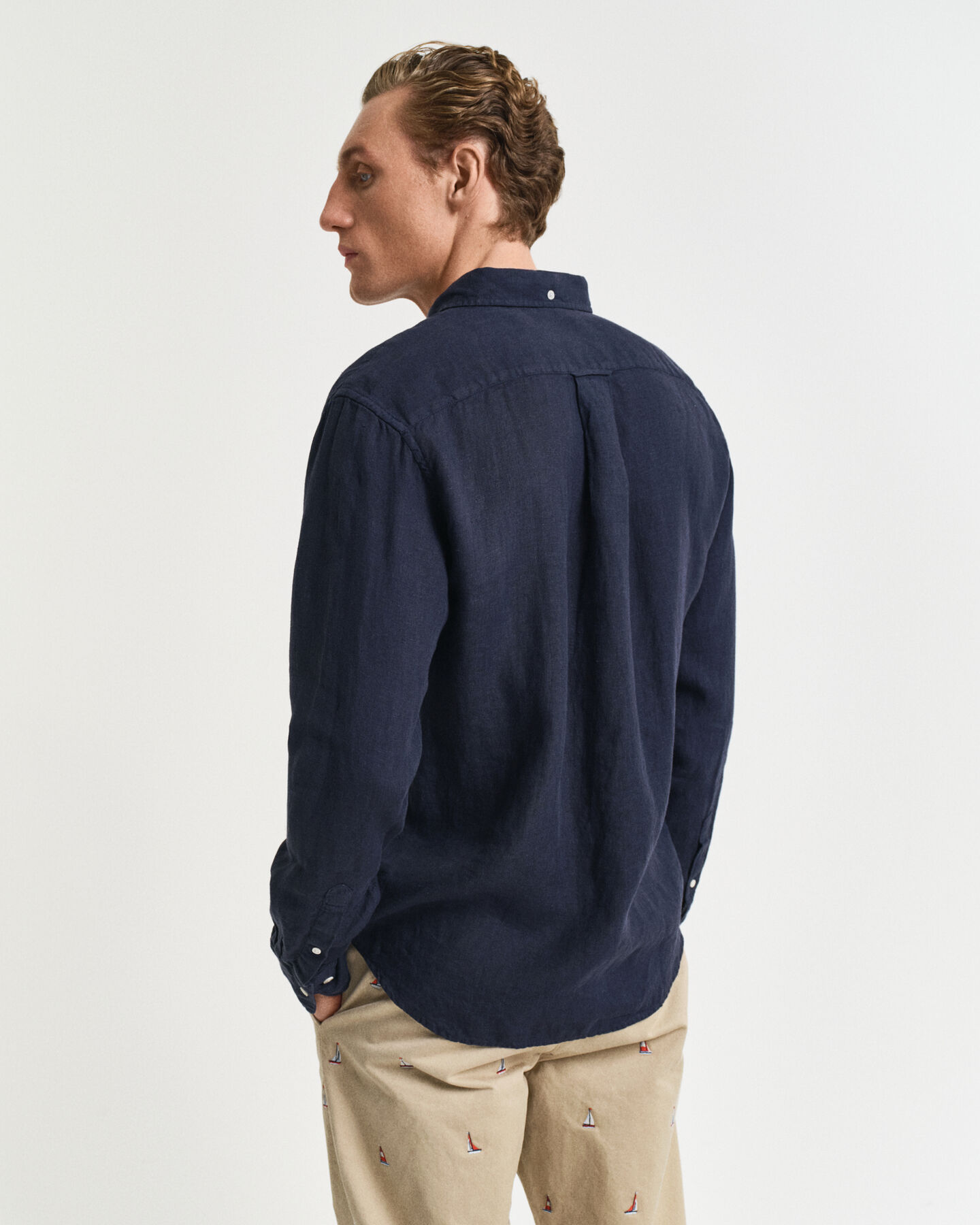 Regular fit garment-dyed h&oslash;rskjorte