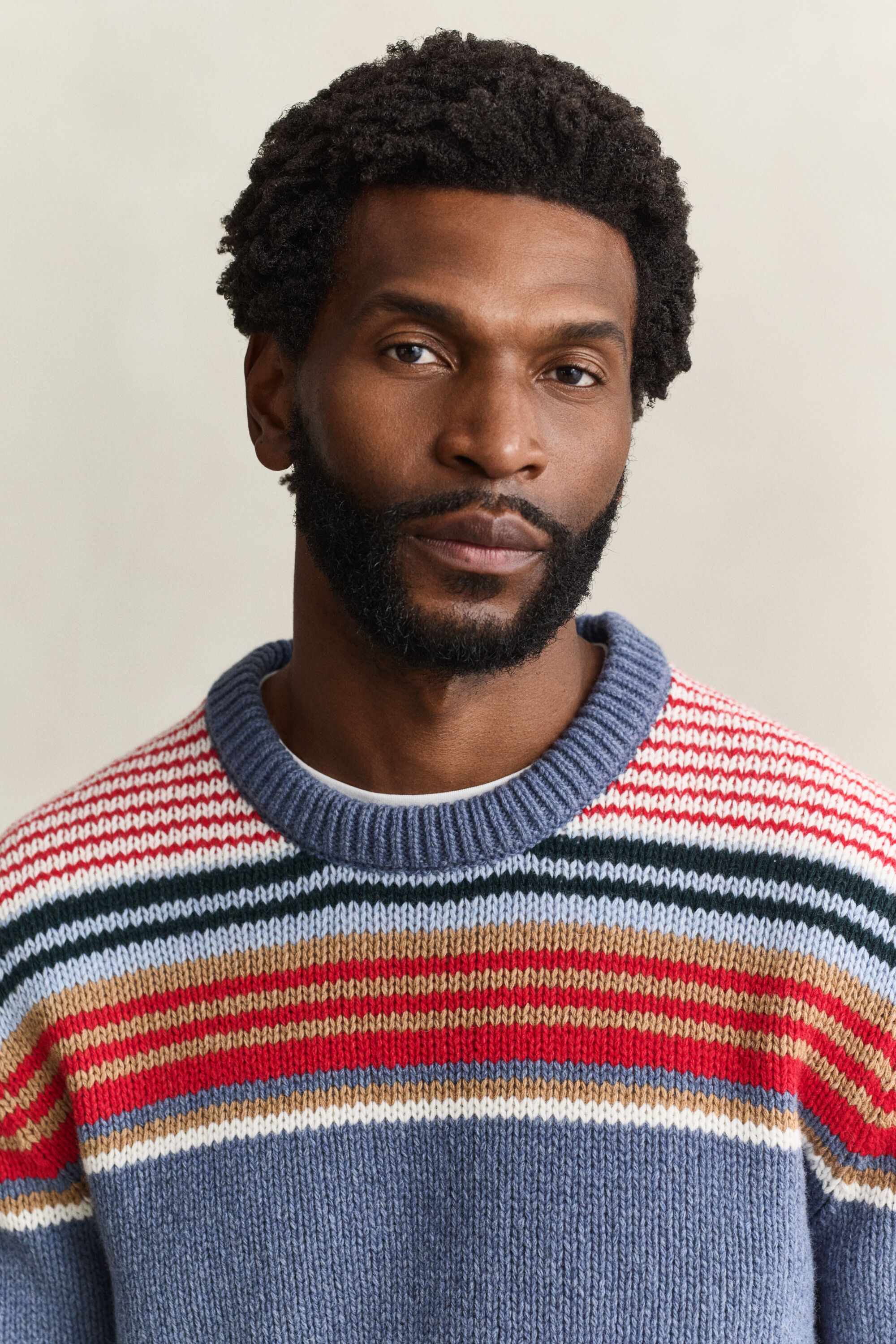 Flerstribet crewneck sweater