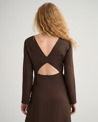 Maxi kjole med åben ryg