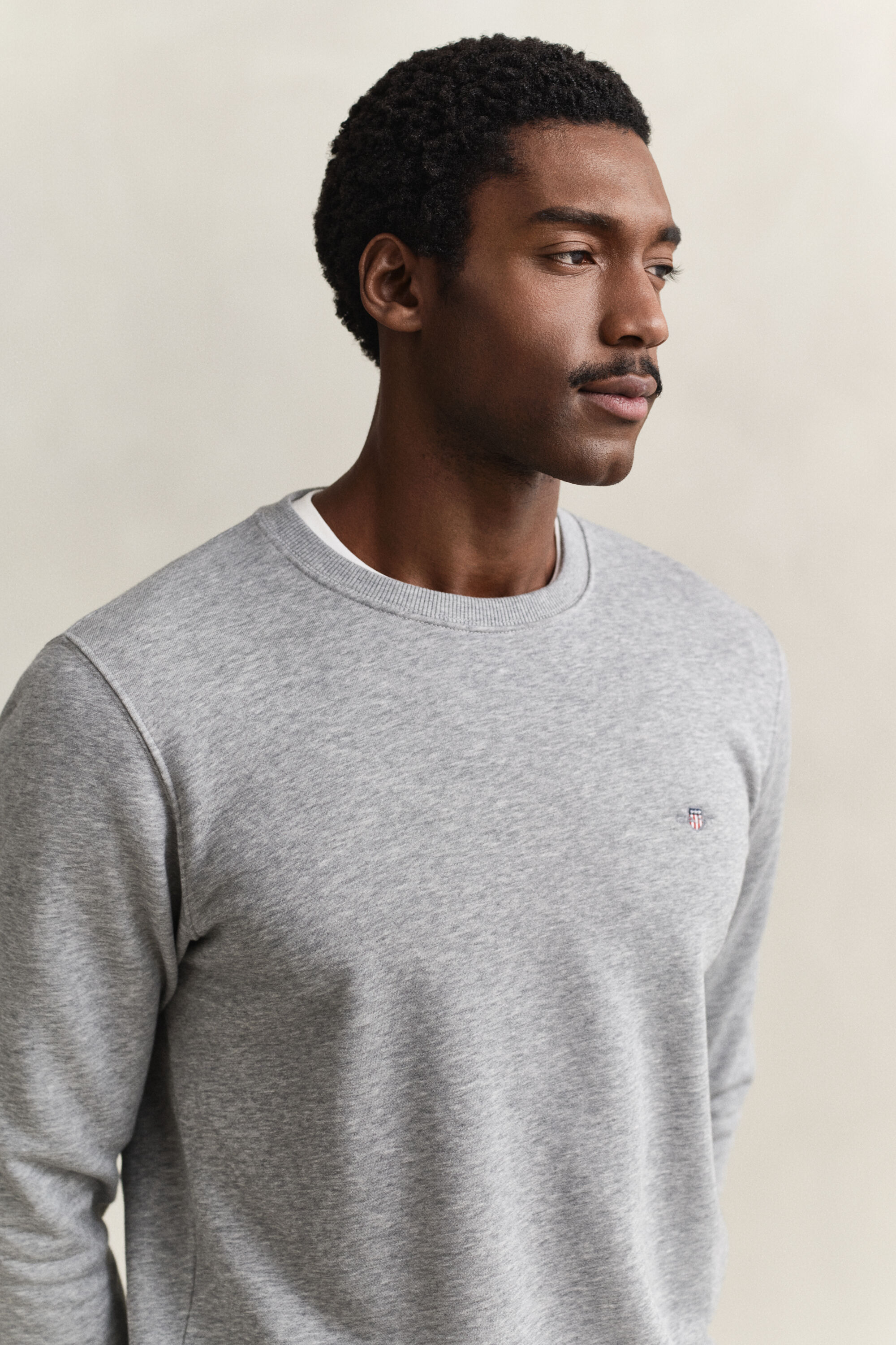 Shield sweatshirt med crewneck