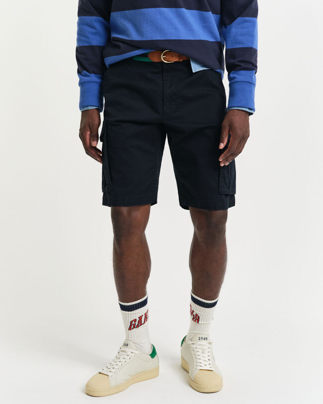 Relaxed fit cargoshorts af twill