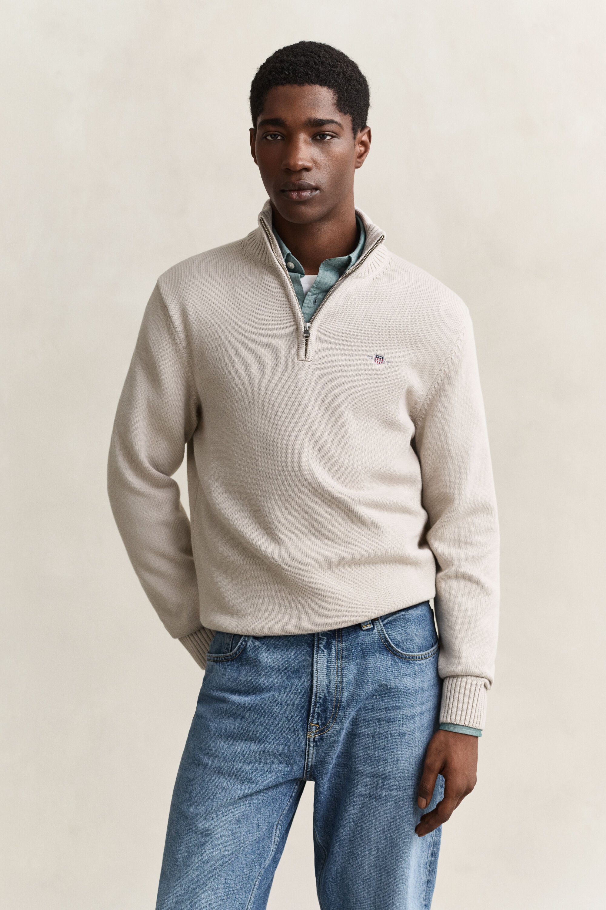 Afslappet sweater i bomuld med halv lynlås