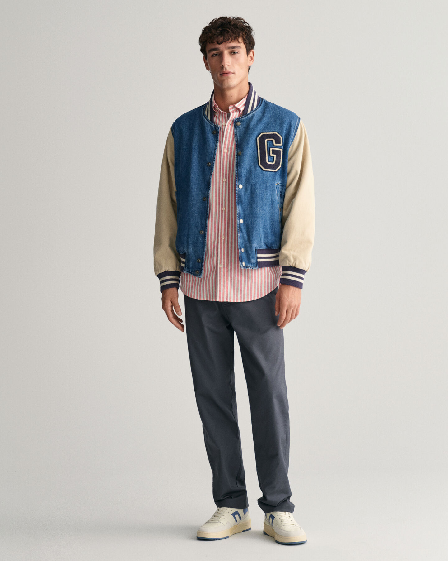 Regular fit stribet skjorte af bomuldsh&oslash;r