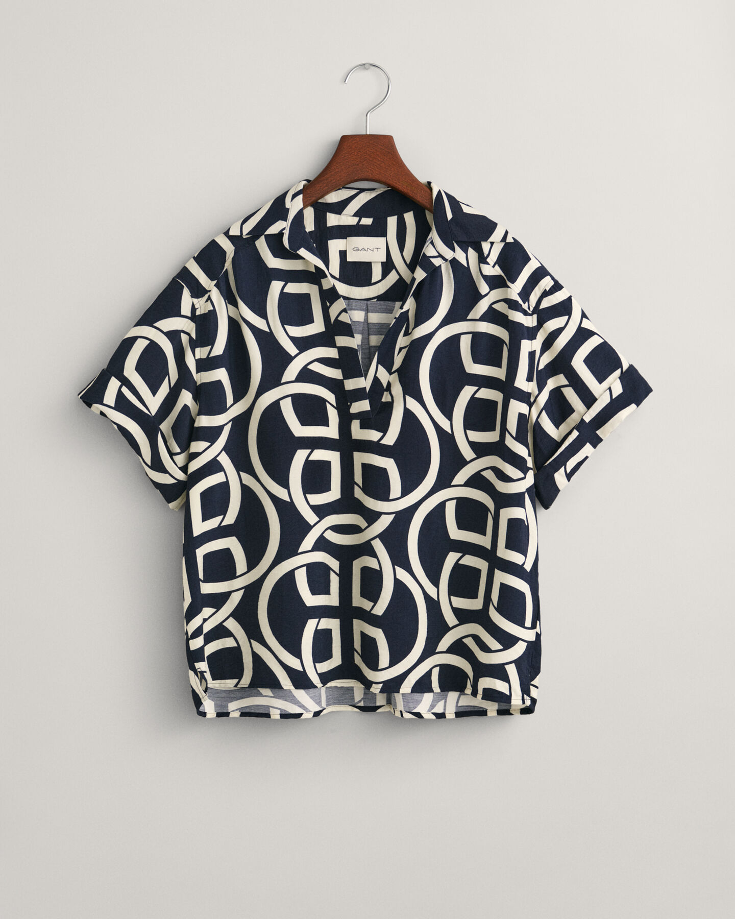 Relaxed fit popover skjorte med korte &aelig;rmer og Monogram-tryk