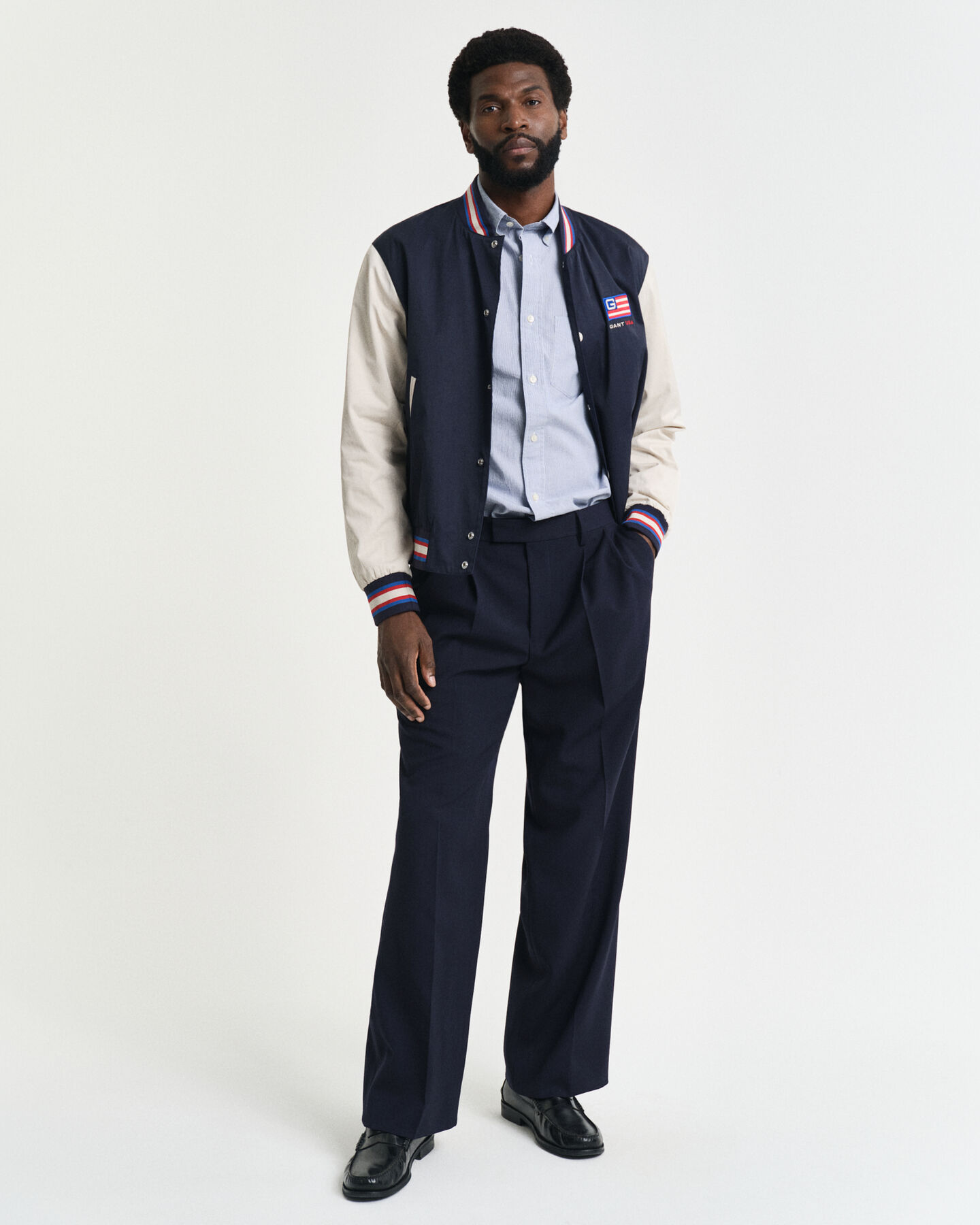 Regular fit stribet dobby-prikket skjorte