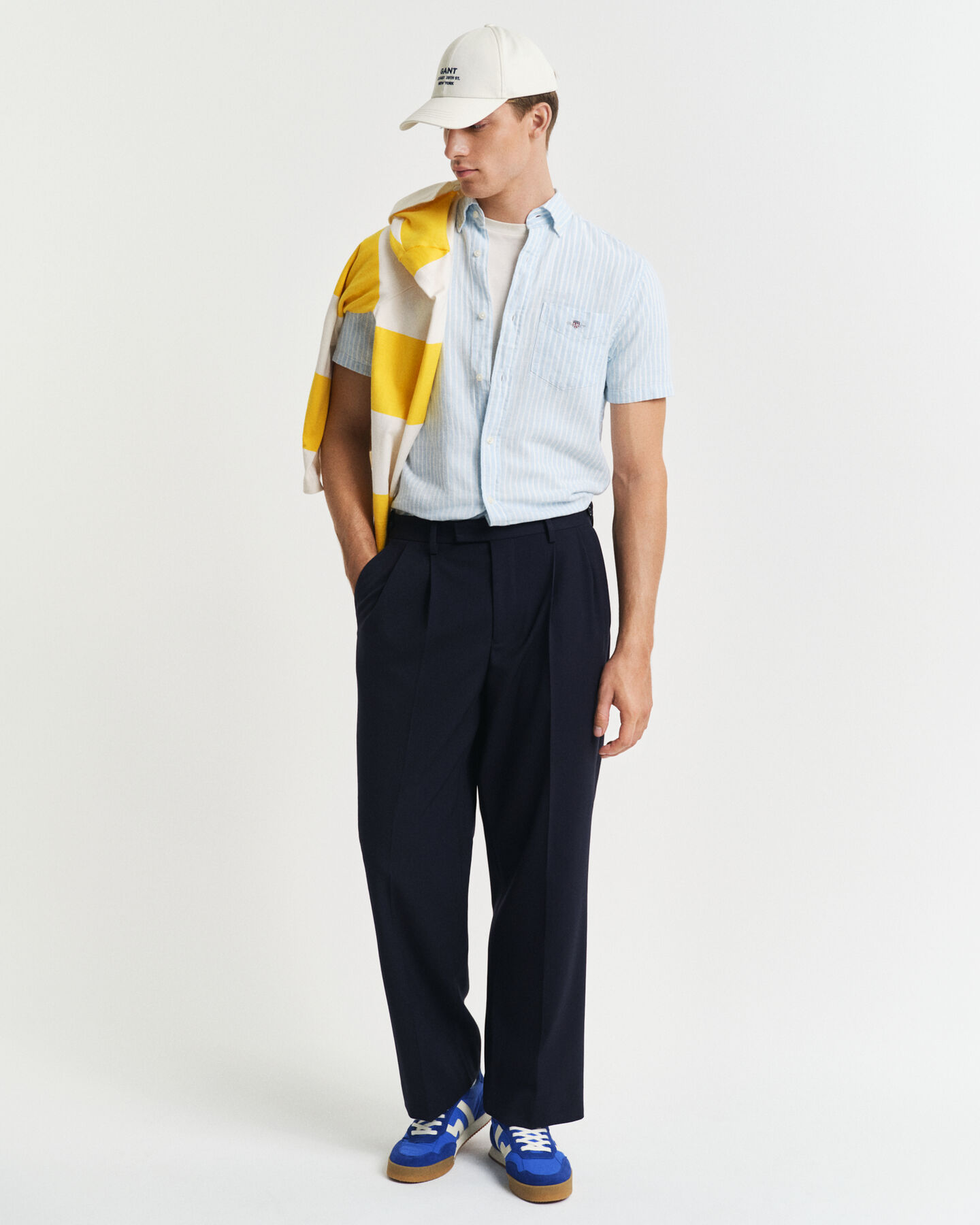 Regular fit stribet skjorte af hør og bomuld med korte ærmer