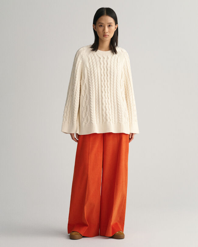 H&oslash;jtaljede bukser i jernbanefl&oslash;jl med brede ben