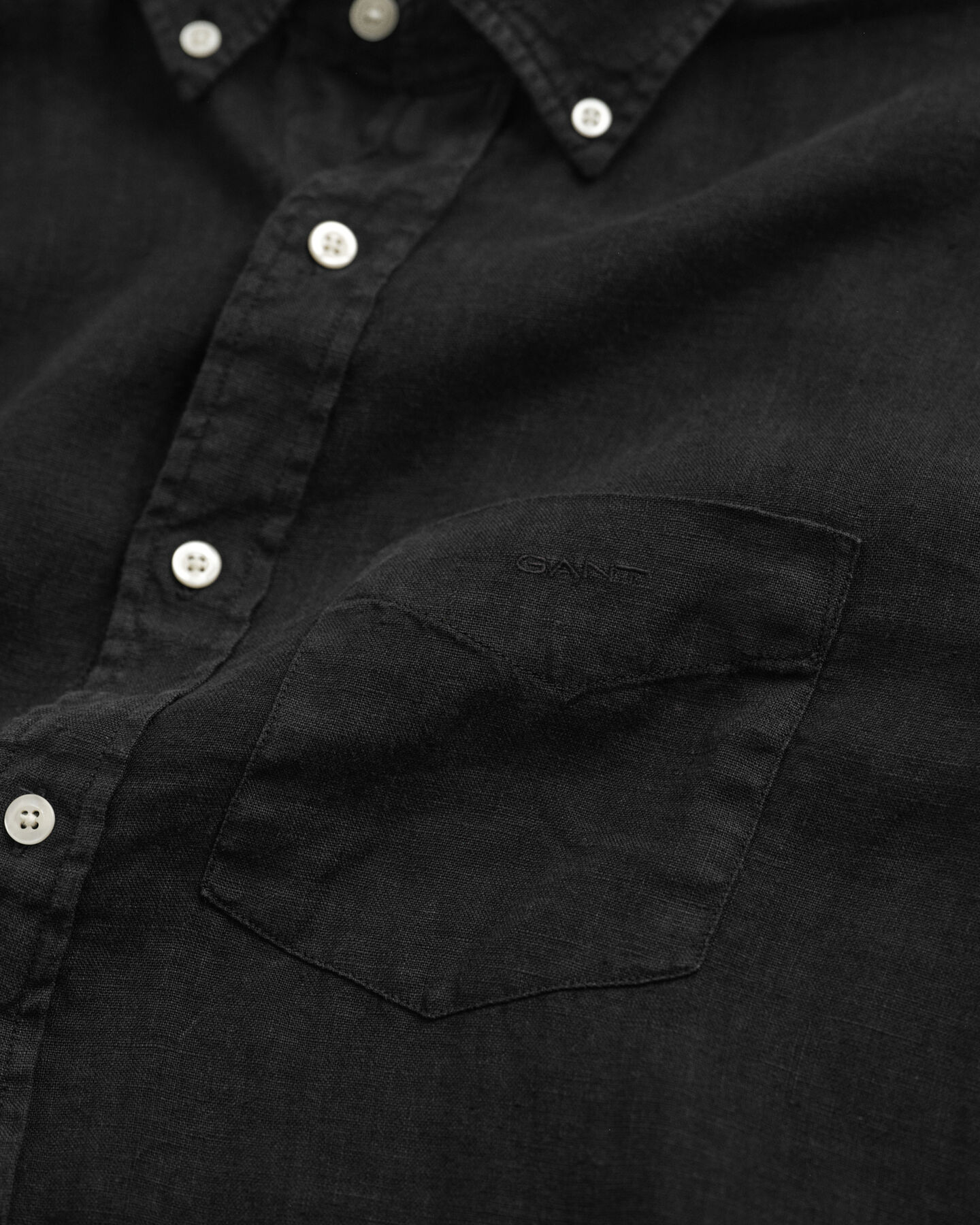 Regular fit garment-dyed hørskjorte