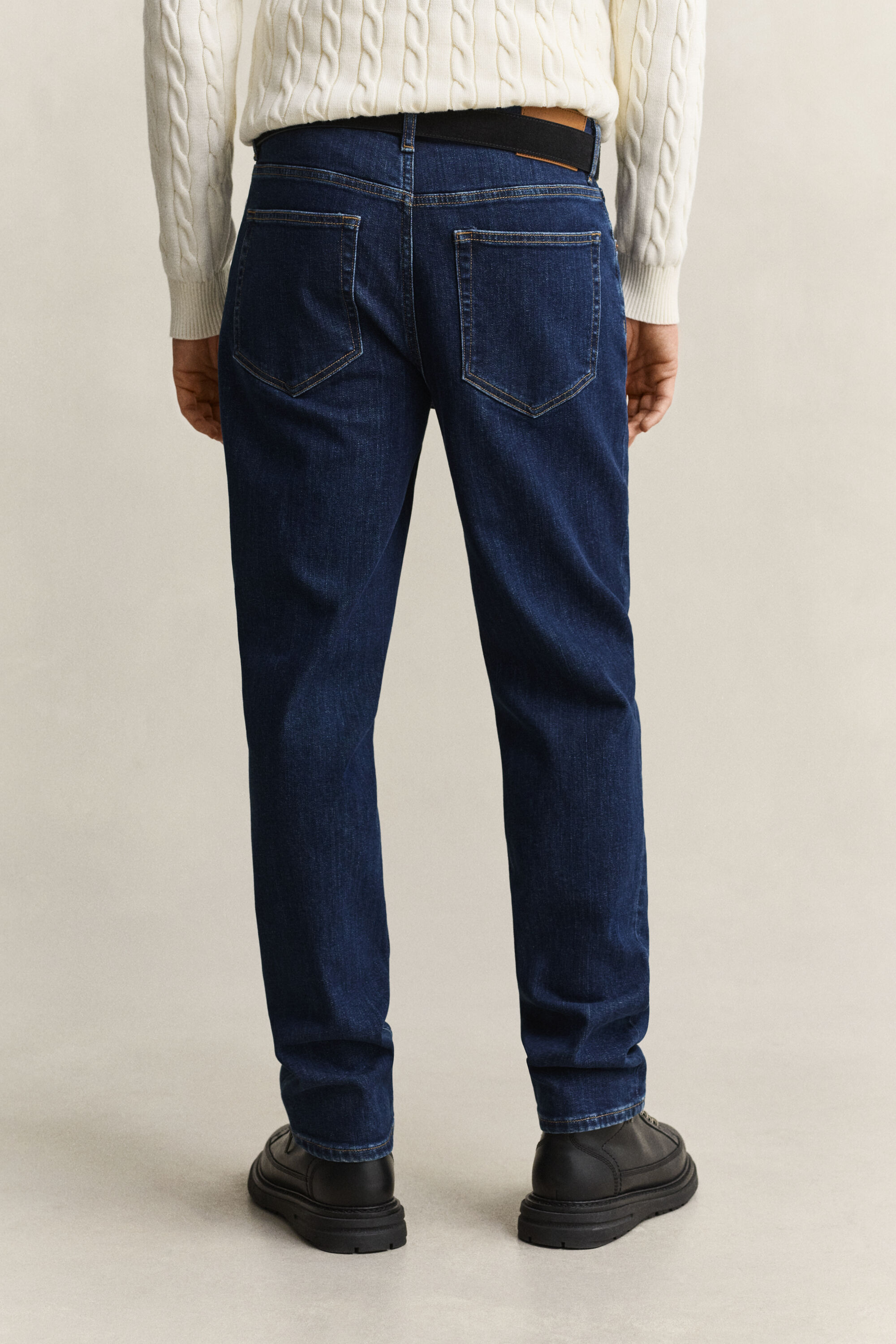 Regular fit jeans i let vask