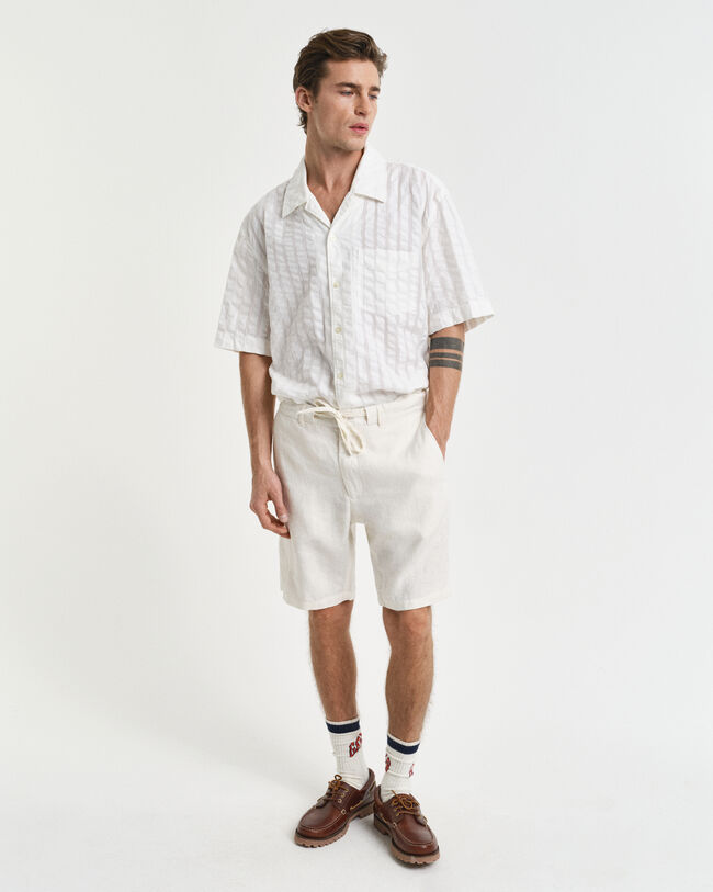 Relaxed fit shorts af hør med løbesnor