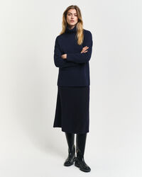 Sweater med rullekrave og sildebensmønstrede detaljer