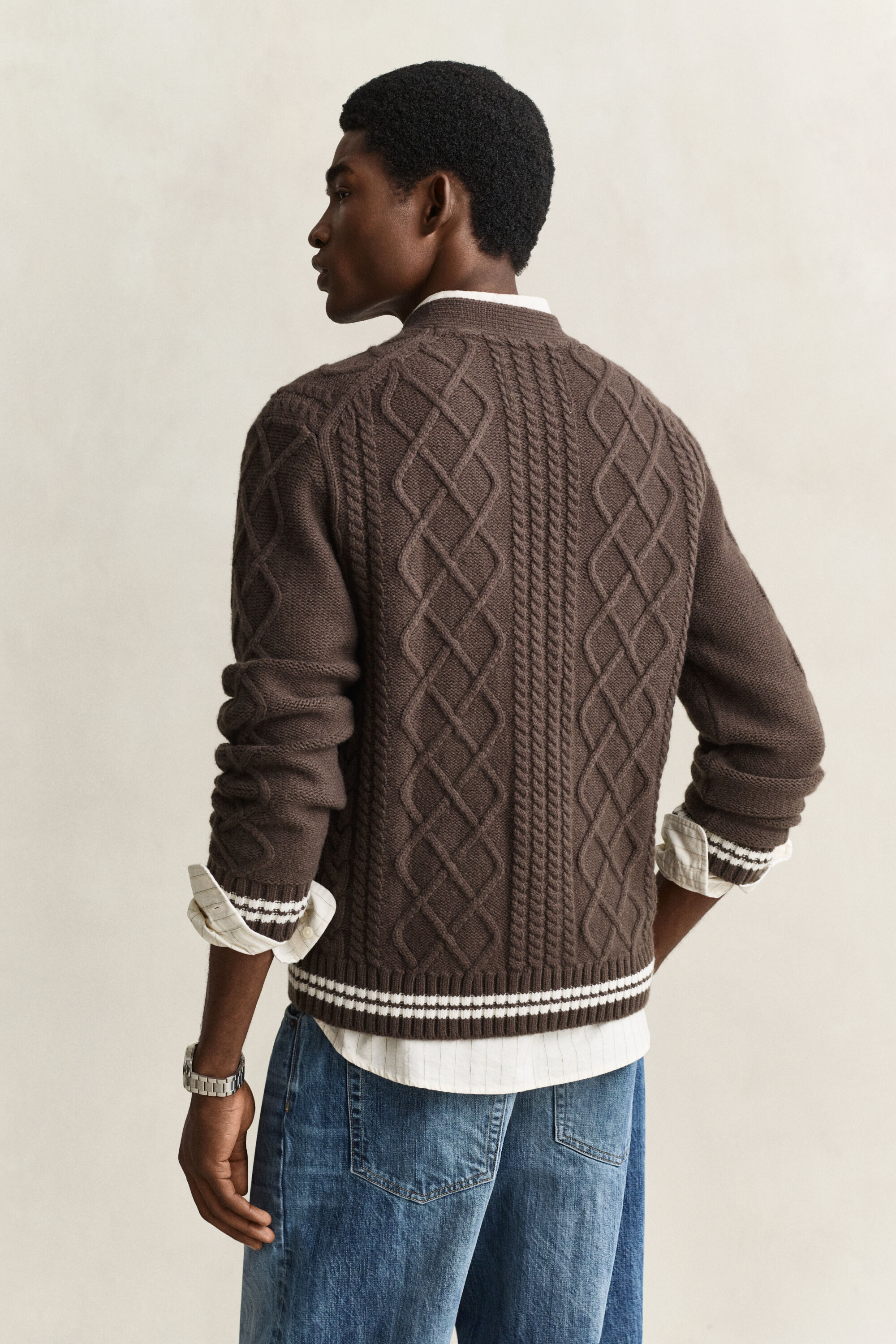 Kabelstrikket cardigan i uldblanding