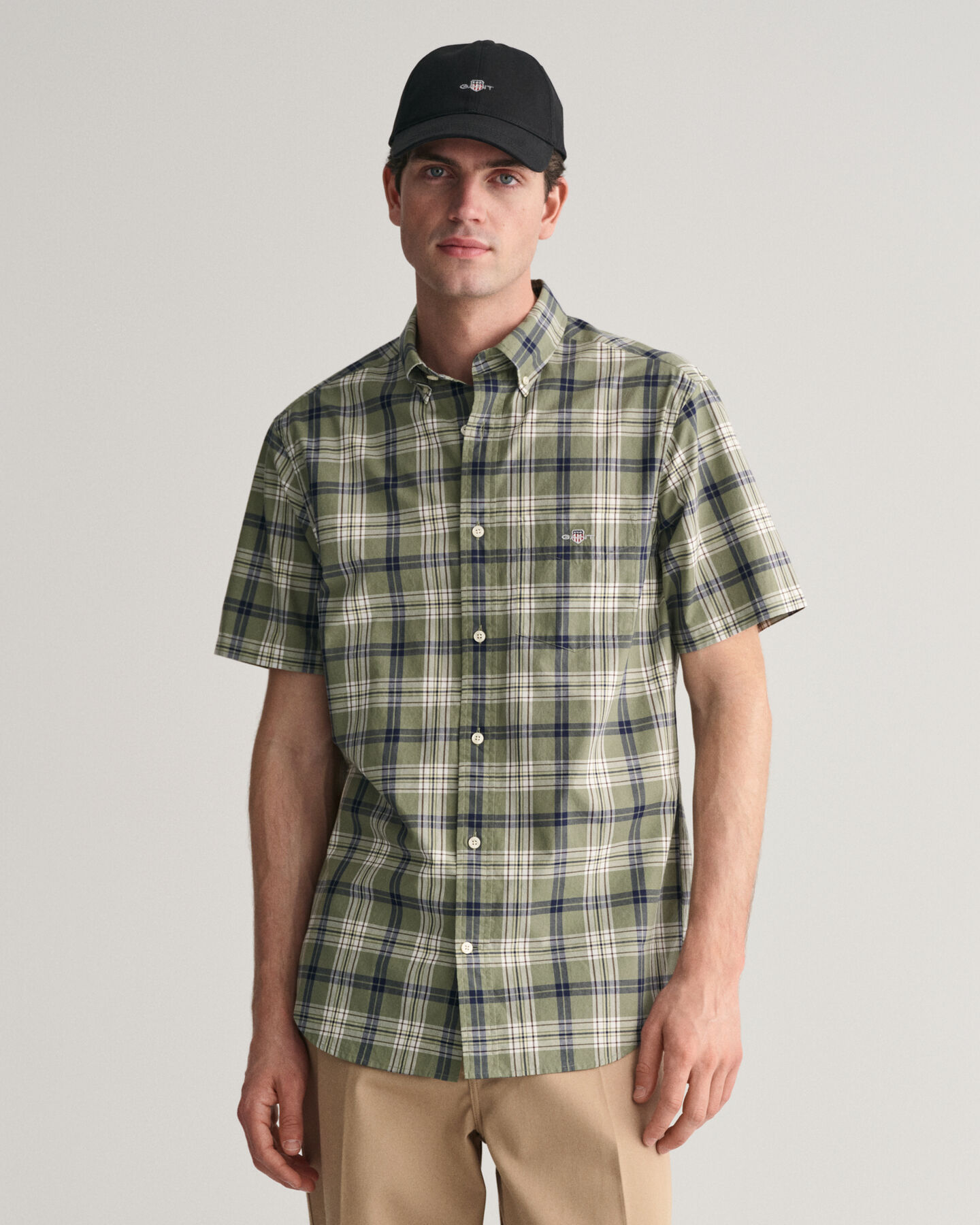 Regular fit poplin-skjorte med tern og korte &aelig;rmer