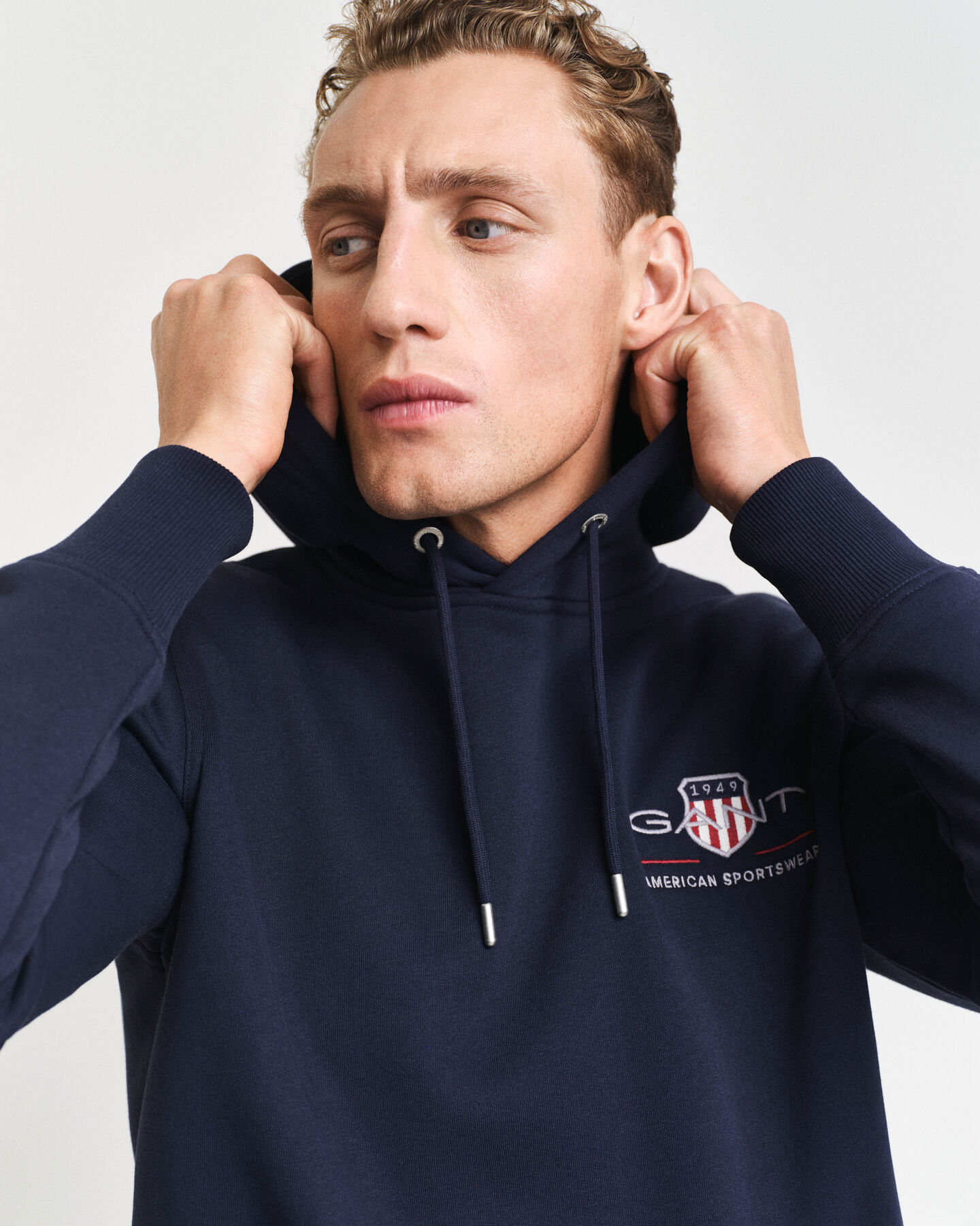 Medium Archive Shield hættetrøje