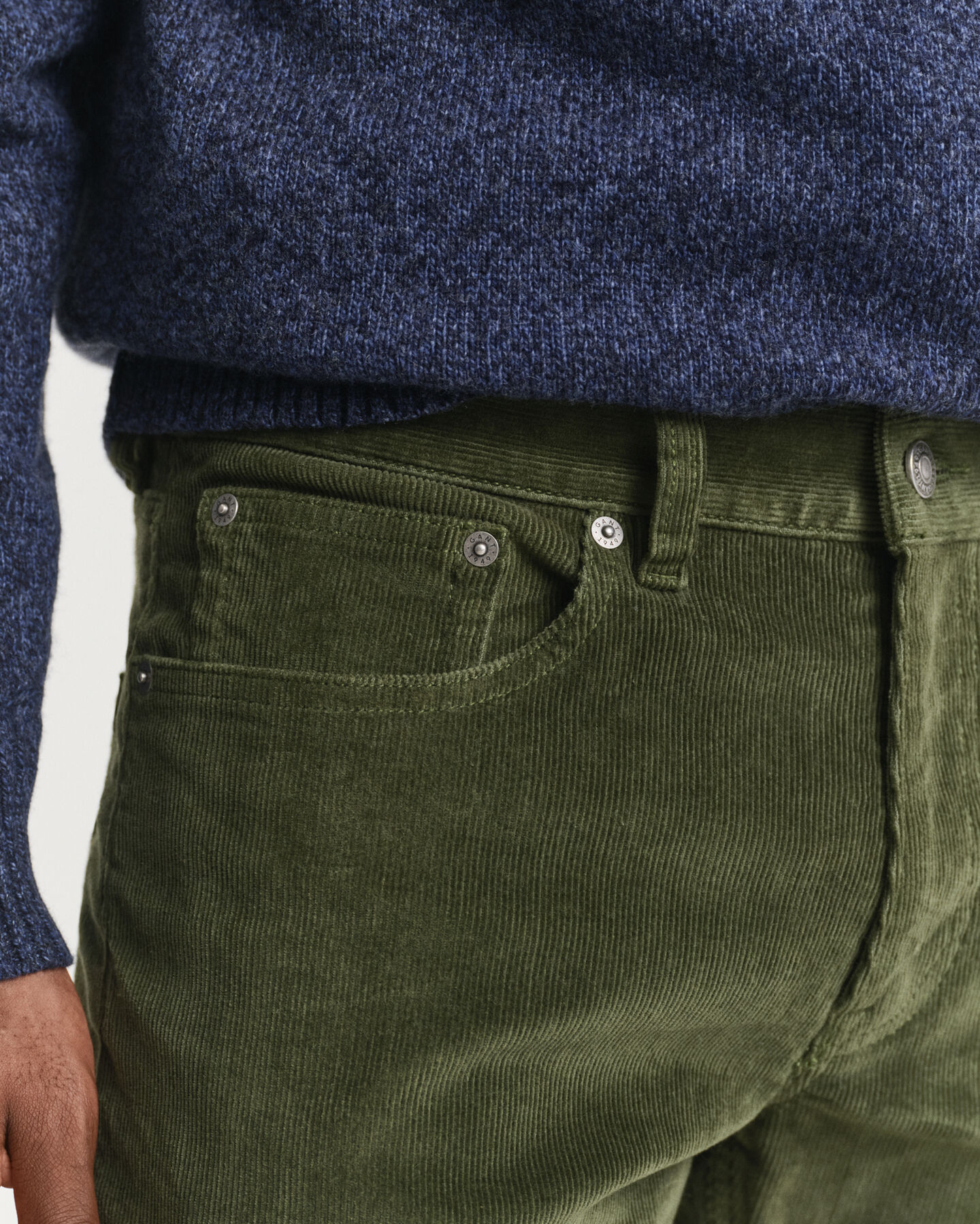 Slim fit jeans af jernbanefløjl