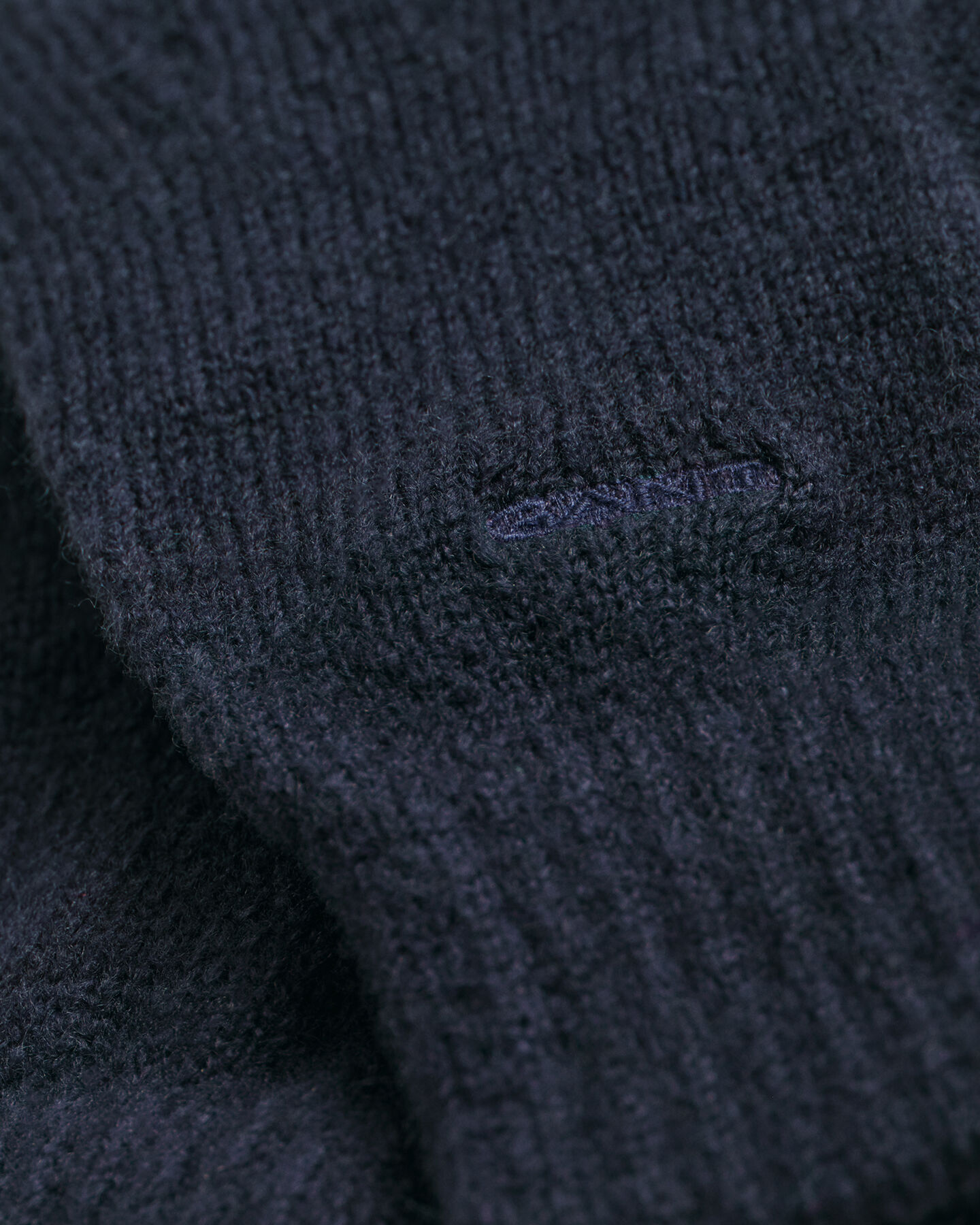 Bløde ribstrikkede handsker i blandingsgarn