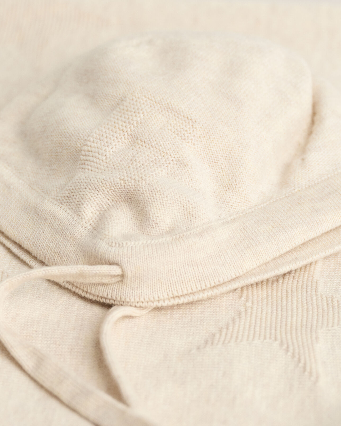 Baby gavesæt med tæppe og beanie