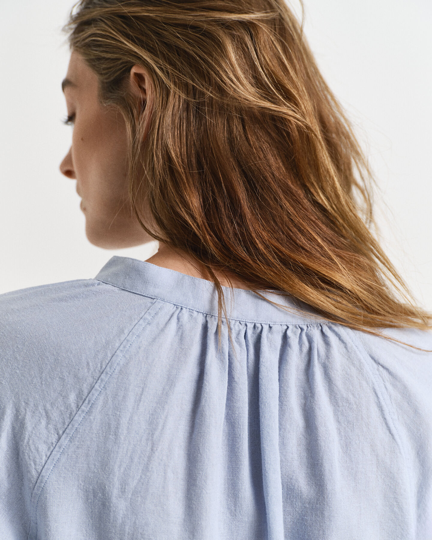 H&oslash;rbluse med korte &aelig;rmer