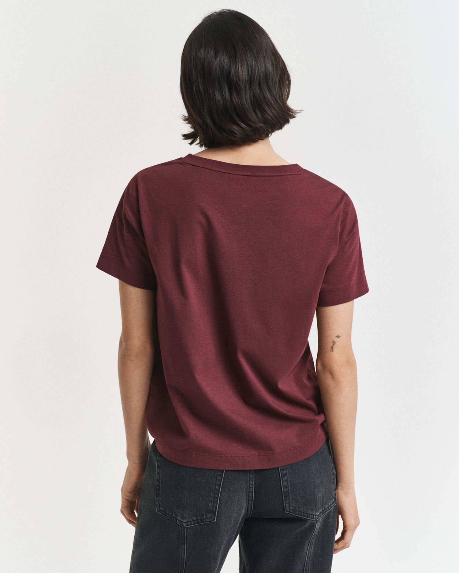 Shield T-shirt med V-hals