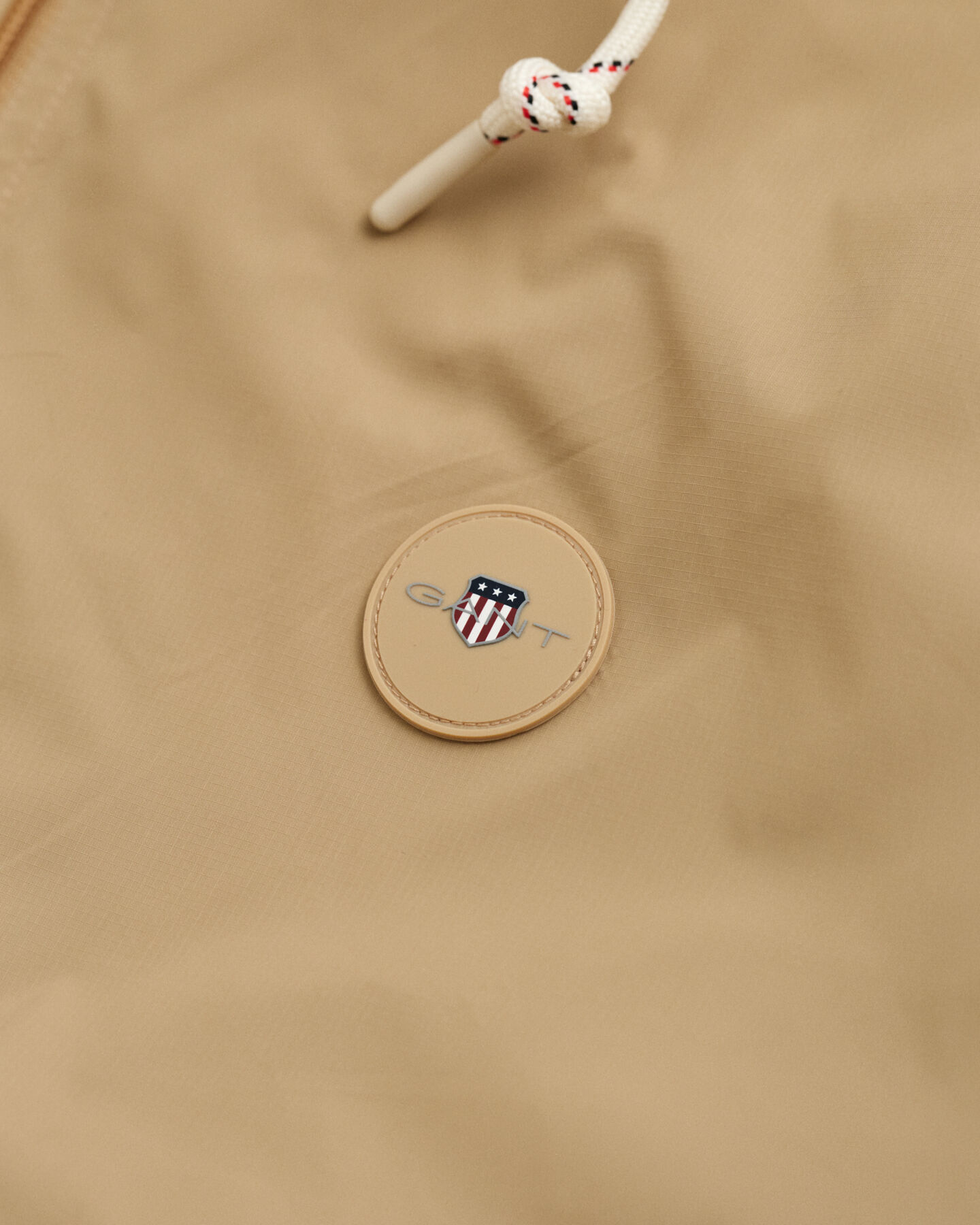 Let sammenfoldelig Windbreaker