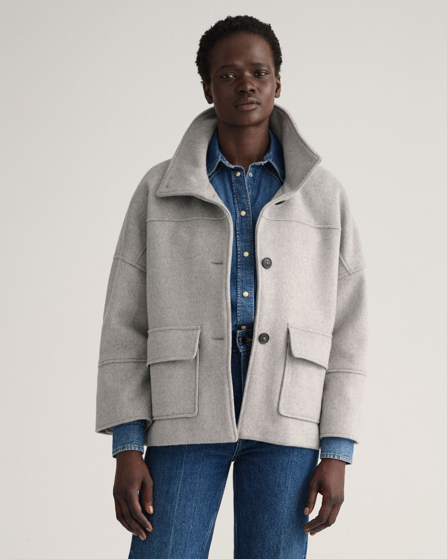 Kort jakke af uldblanding