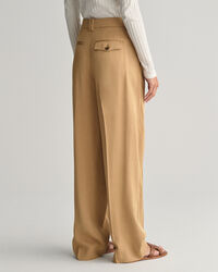 Loose fit lavtaljede chinobukser med brede ben