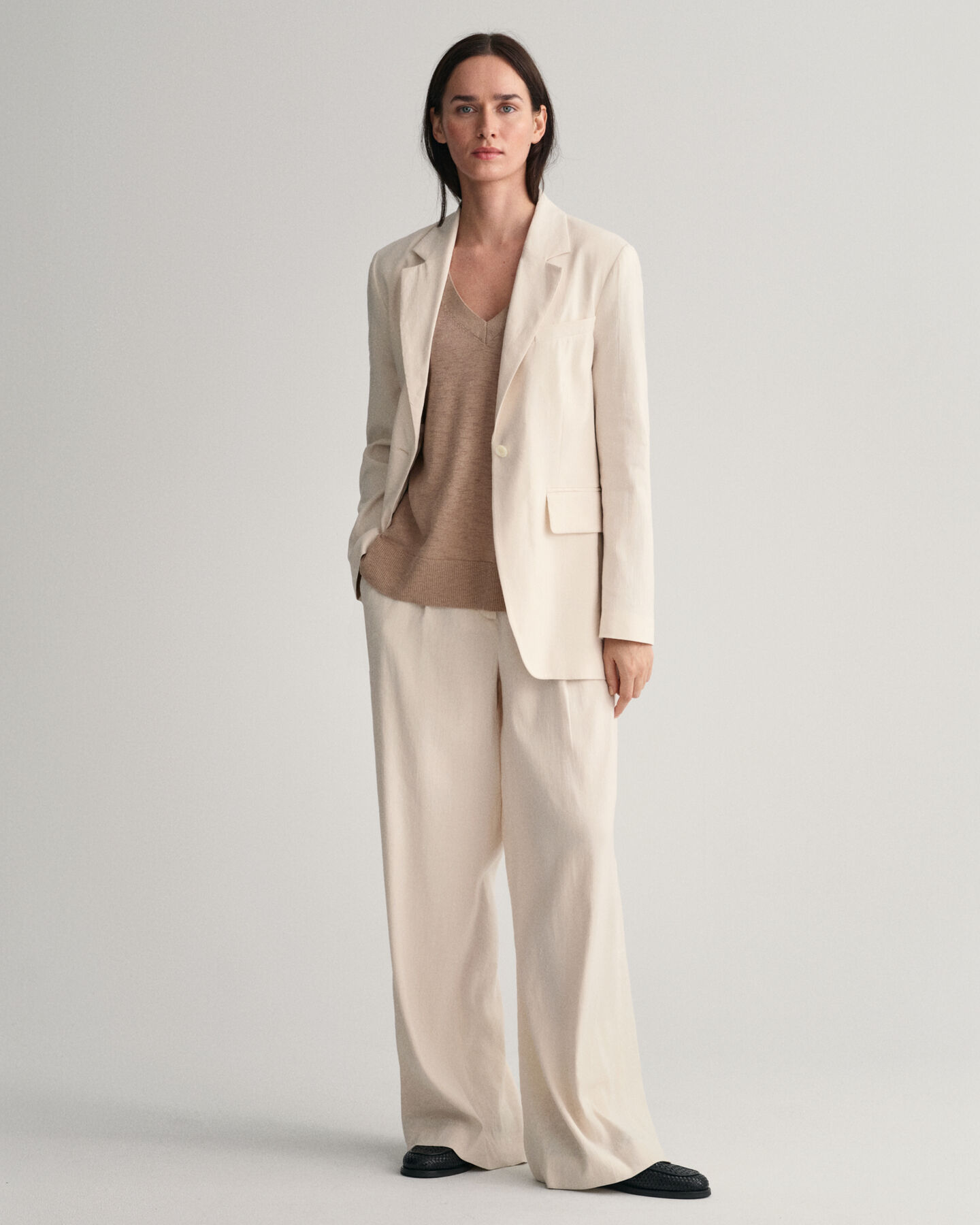 Vest i hørblanding med V-hals