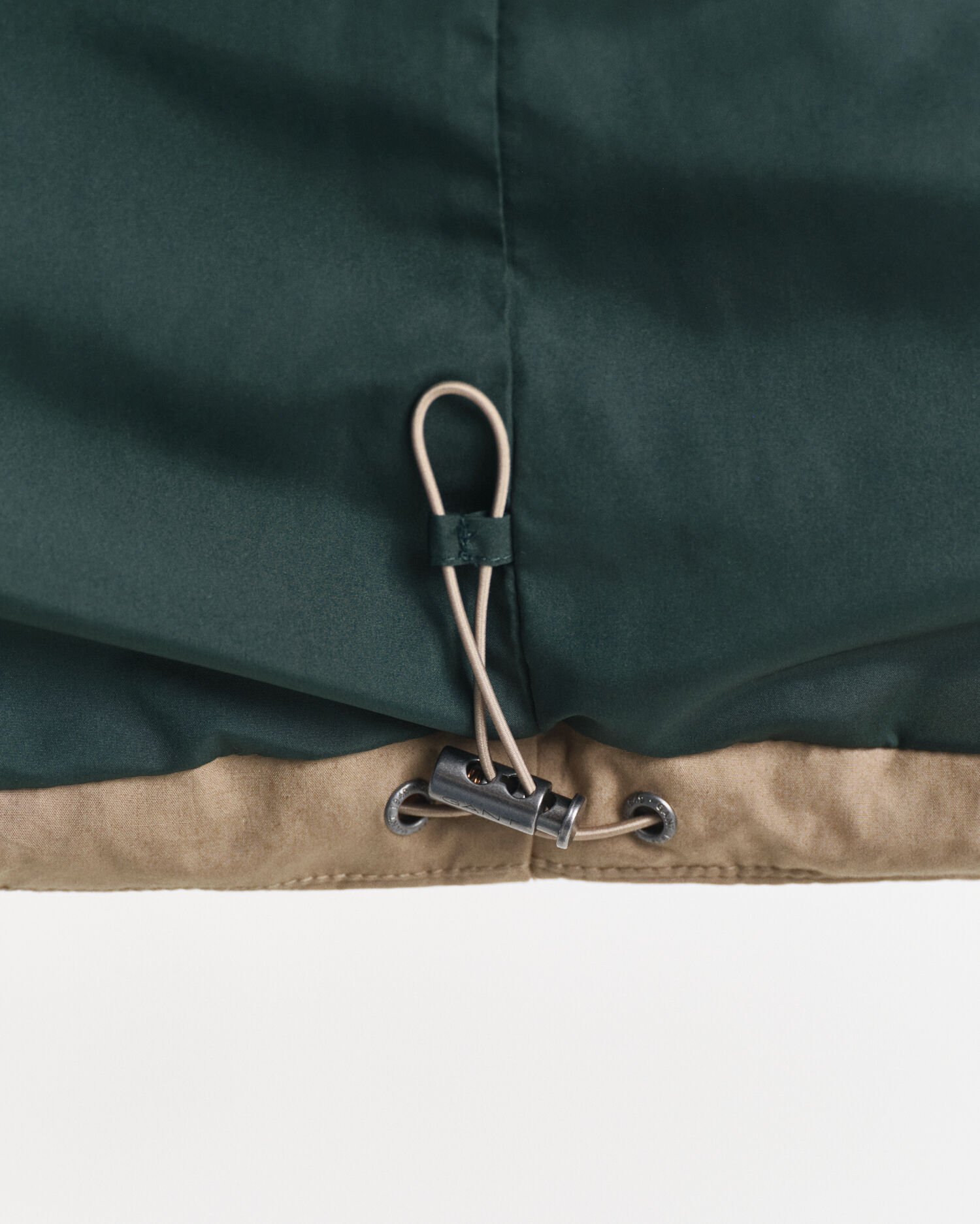 Puffervest med mellemlag af dun