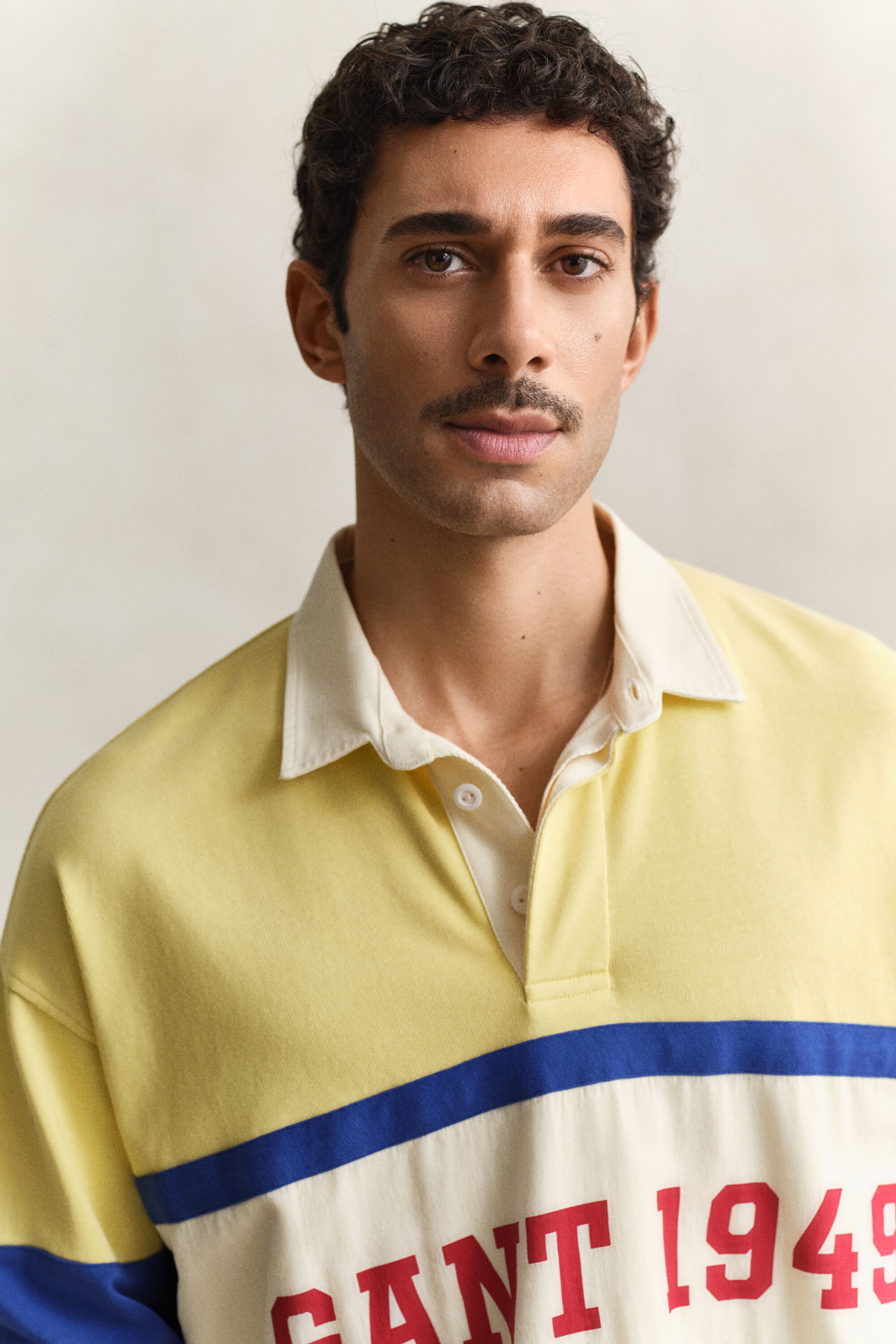 Rugger med lange ærmer