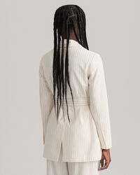 Pinstripe blazer med bælte