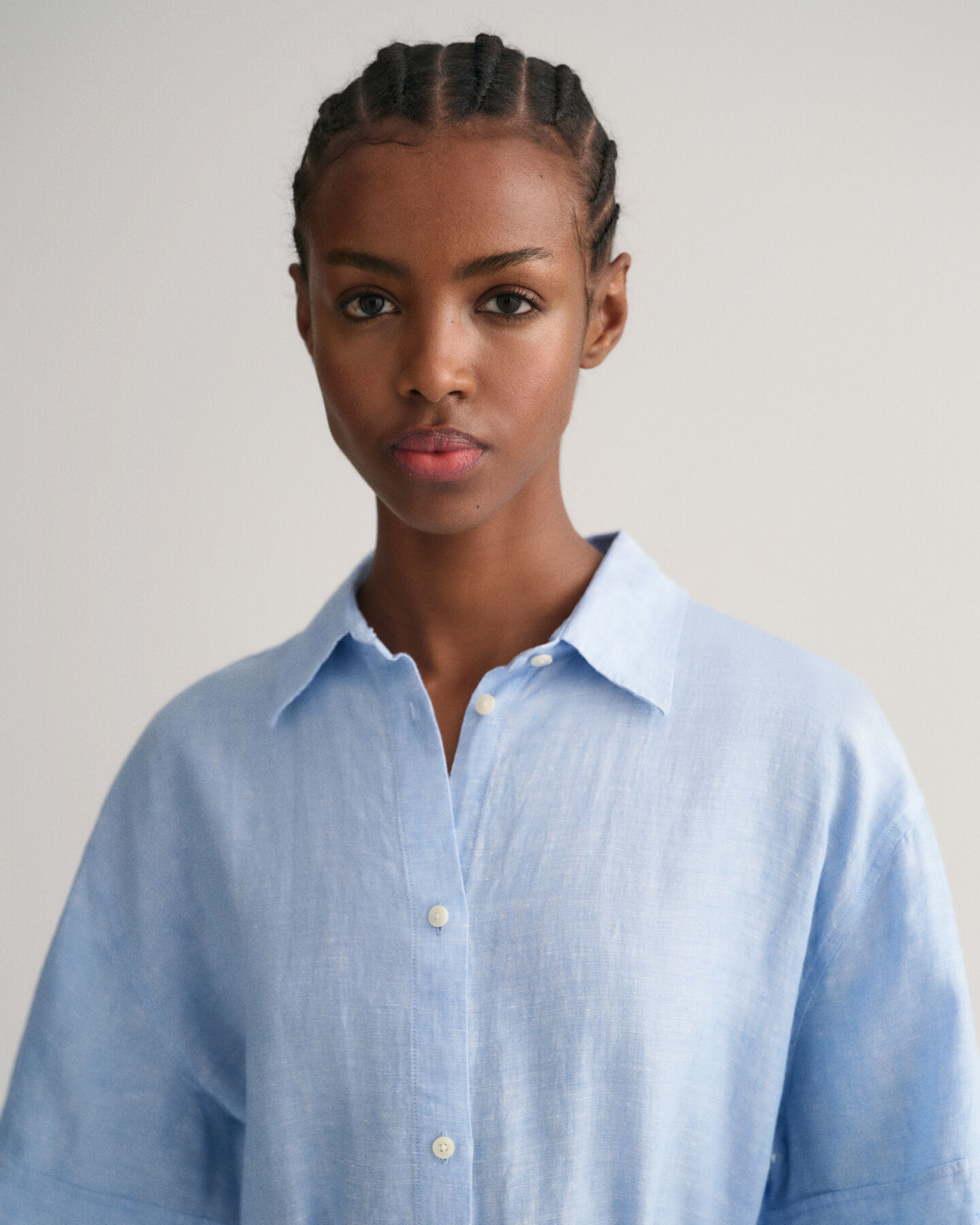 Skjortekjole af h&oslash;r med korte &aelig;rmer