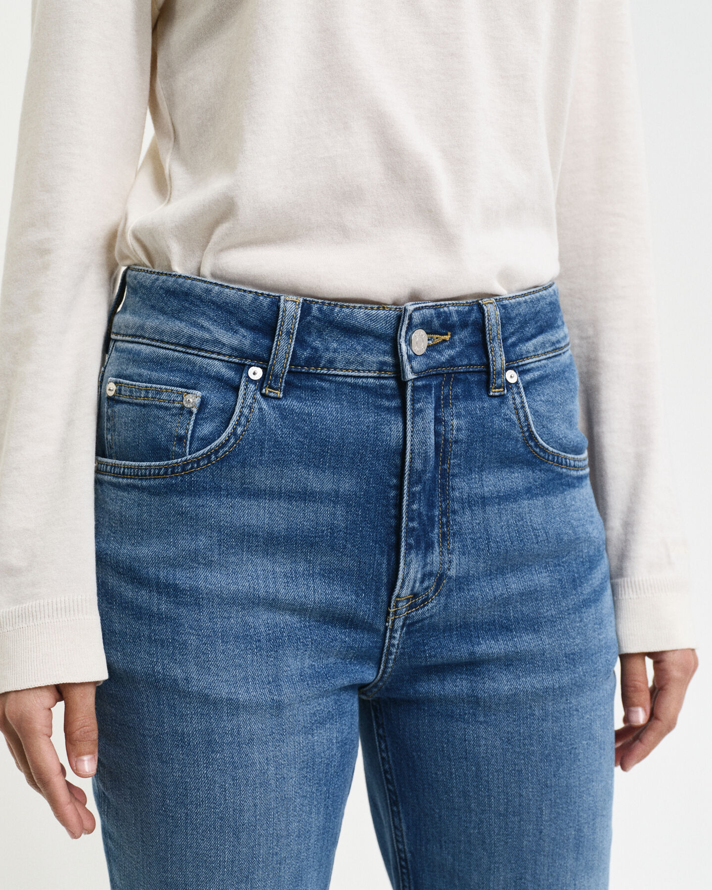 Slim fit jeans med svaj