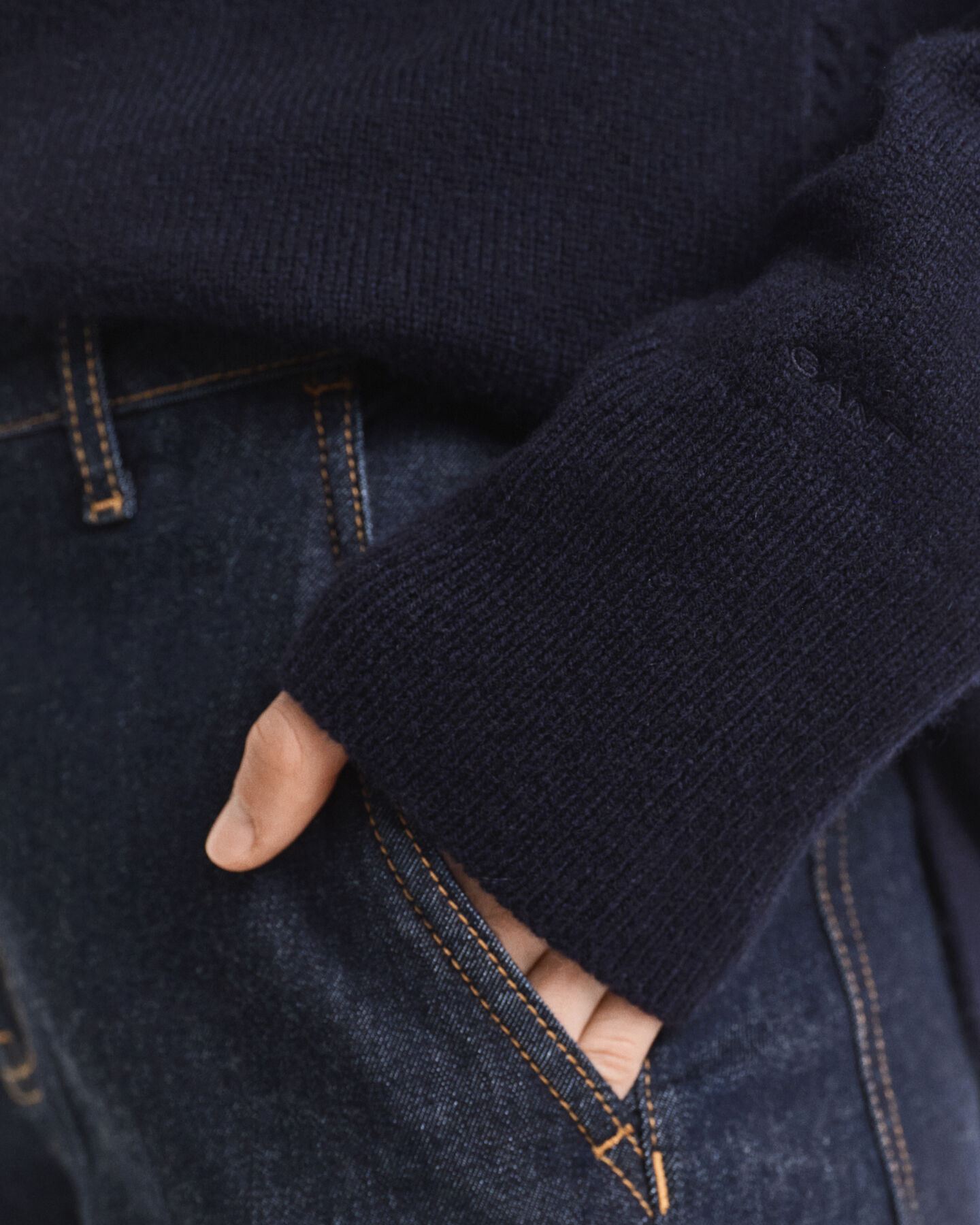 Sweater med rullekrave i en blød uld- og kashmirblanding